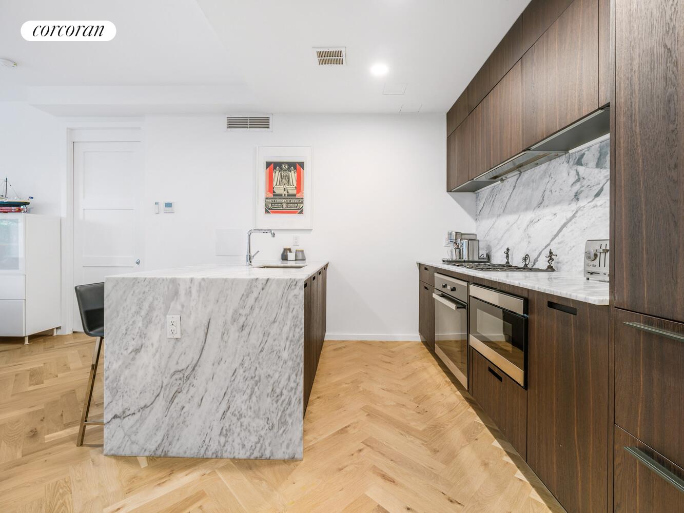 #5 photo, 805 WASHINGTON Avenue, Crown Heights , NY 11238