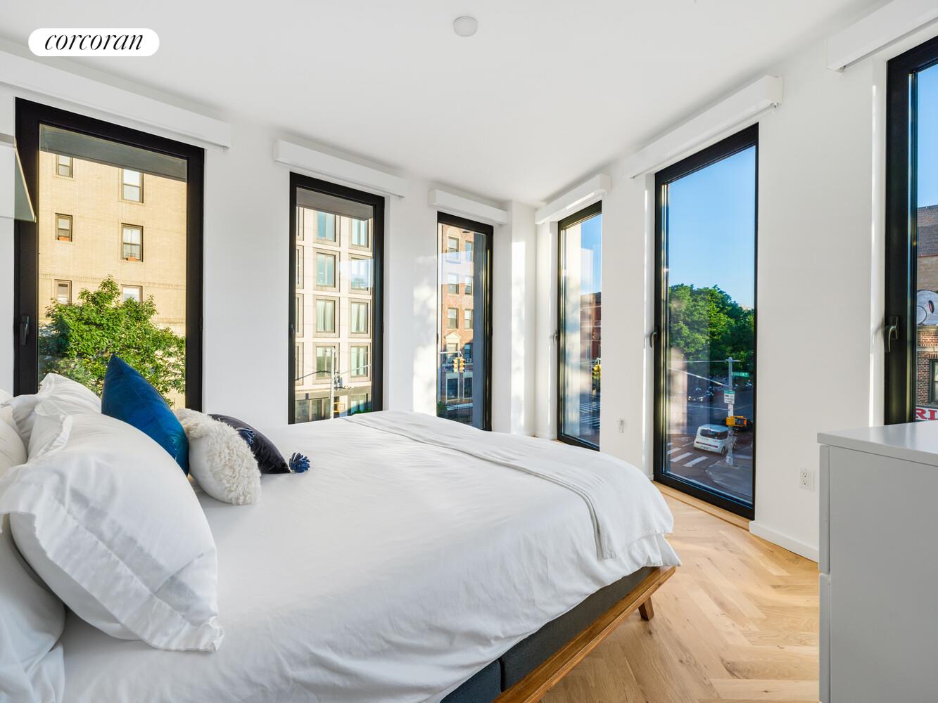 #9 photo, 805 WASHINGTON Avenue, Crown Heights , NY 11238