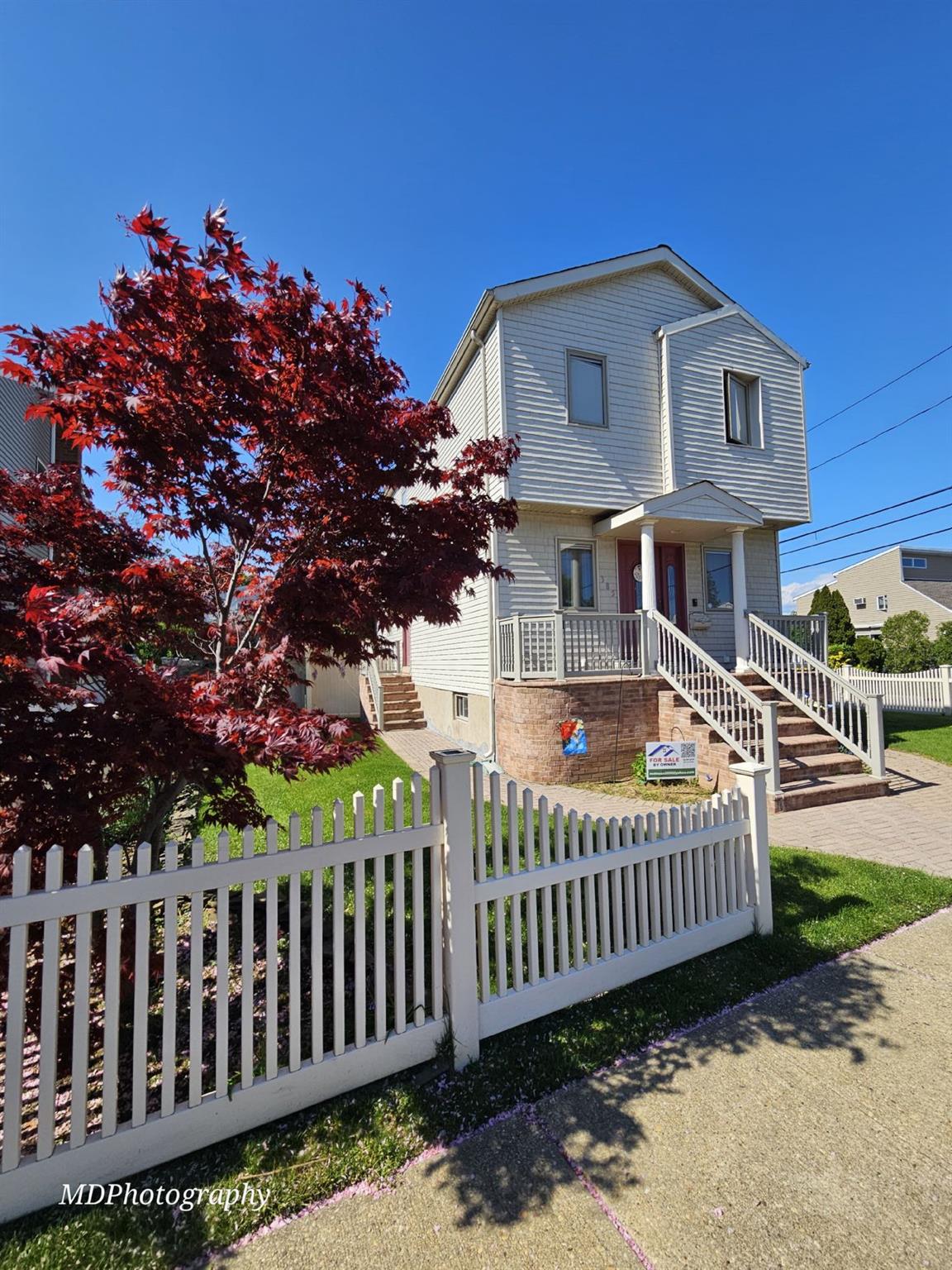 #1 photo, 385 Oceanside Parkway, Oceanside , NY 11572