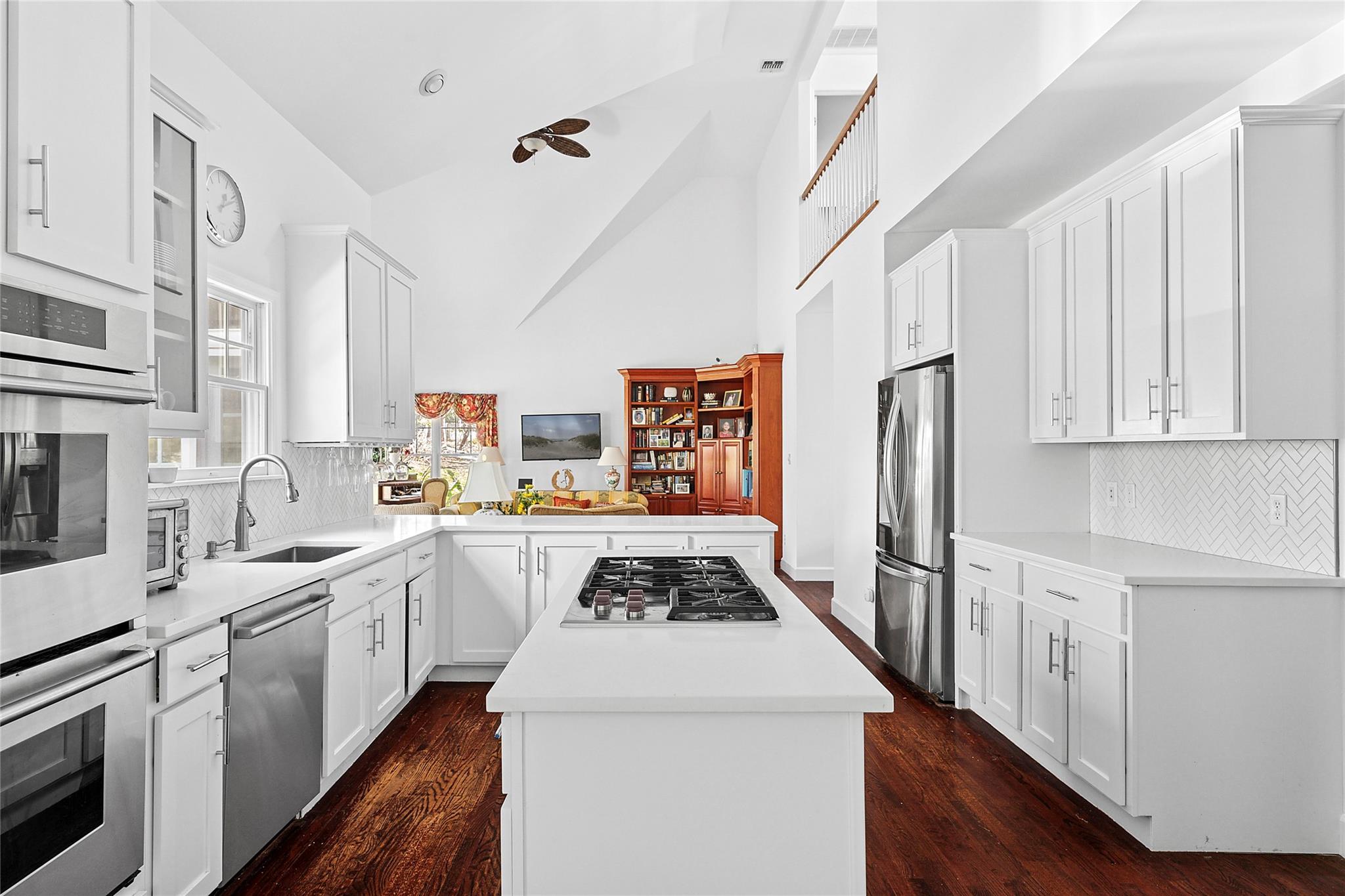 #2 photo, 6 Covey Court, サフォーク郡 East Hampton , NY 11937