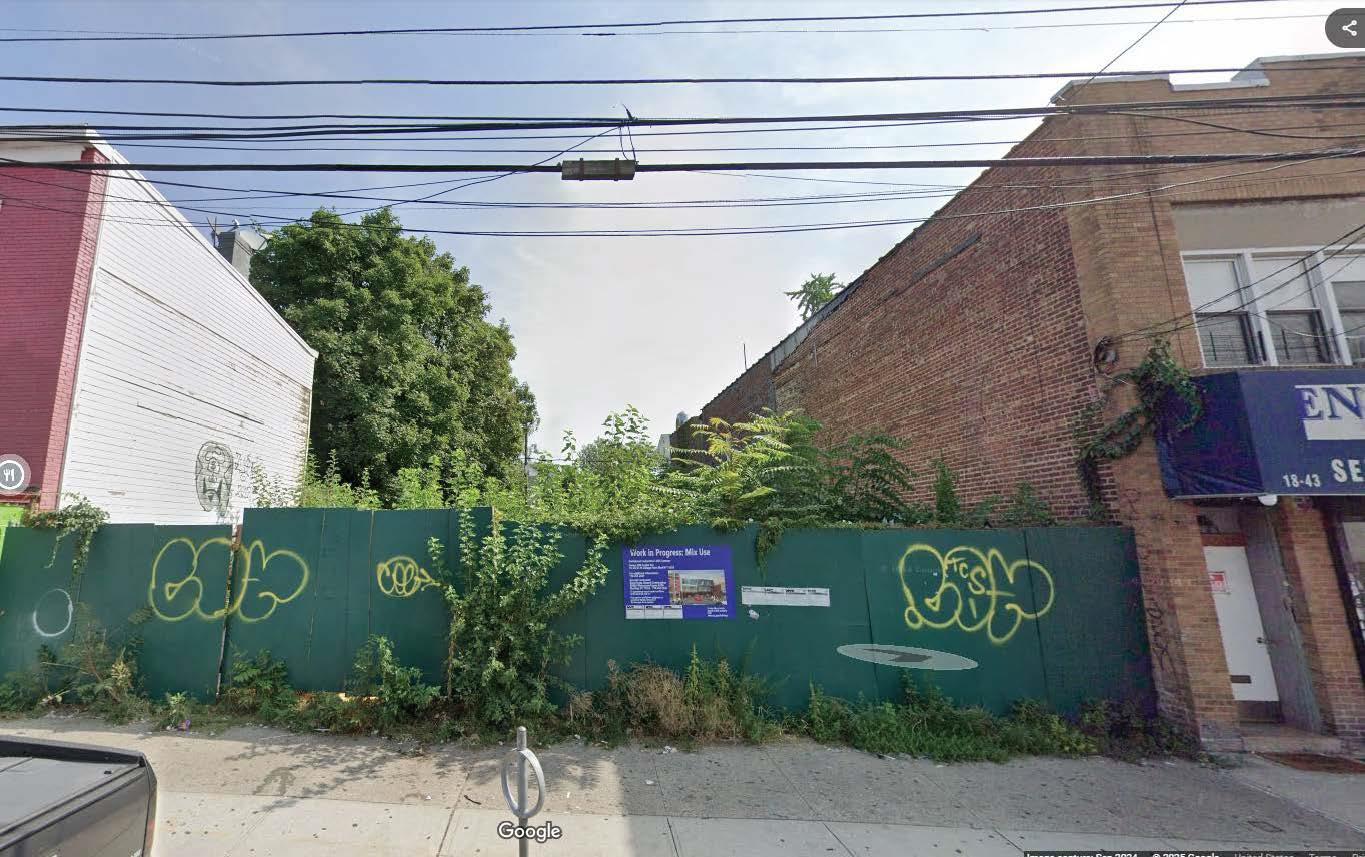 #3 photo, 18-35/39 College Point Boulevard, クイーンズ区 College Point , NY 11356