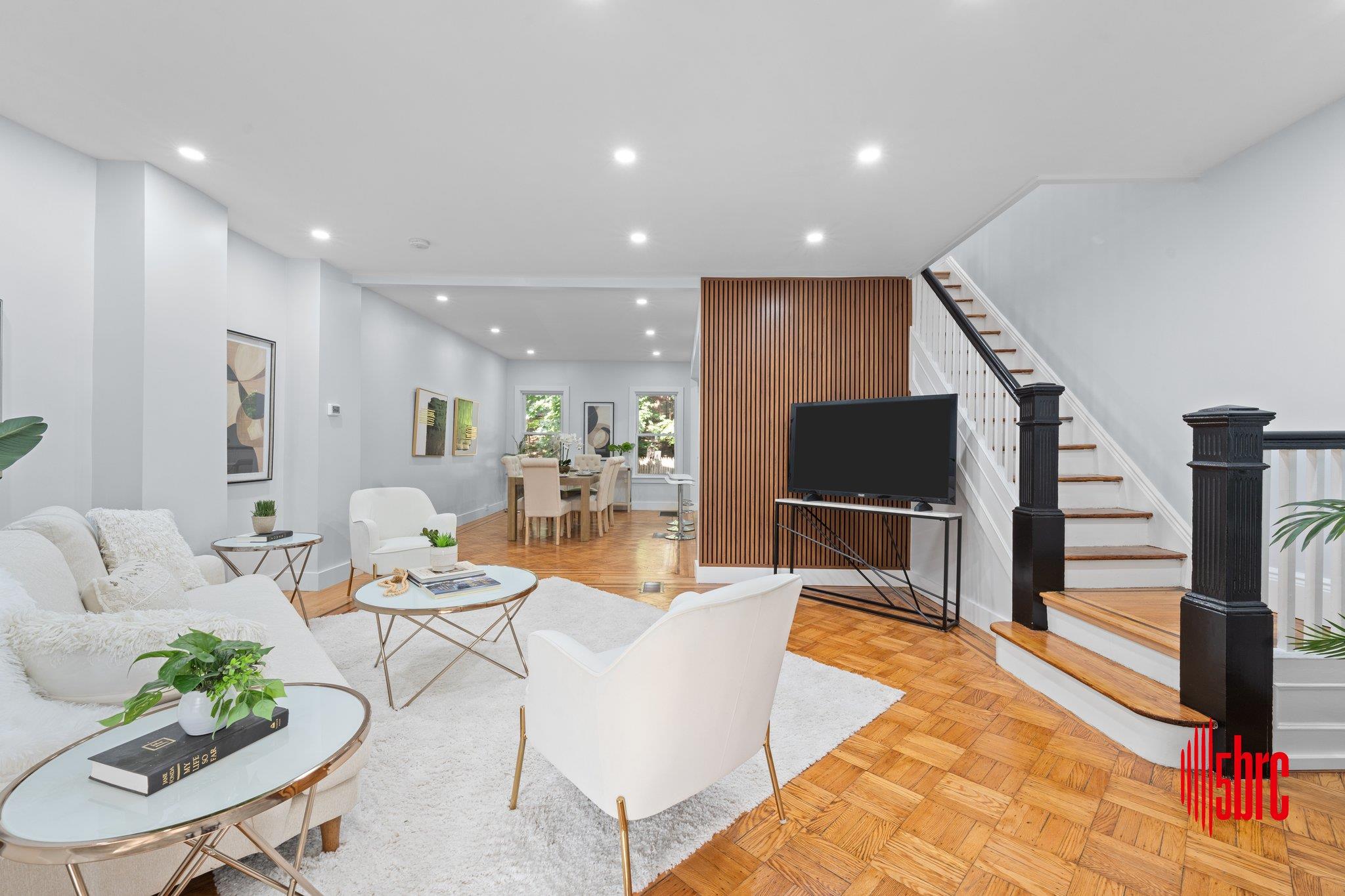 #4 photo, 8563 98th Street, クイーンズ区 Richmond Hill , NY 11421