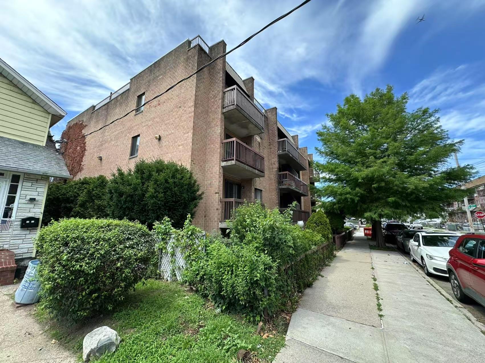 #1 photo, 4304 158th Street, كوينز Flushing , NY 11358