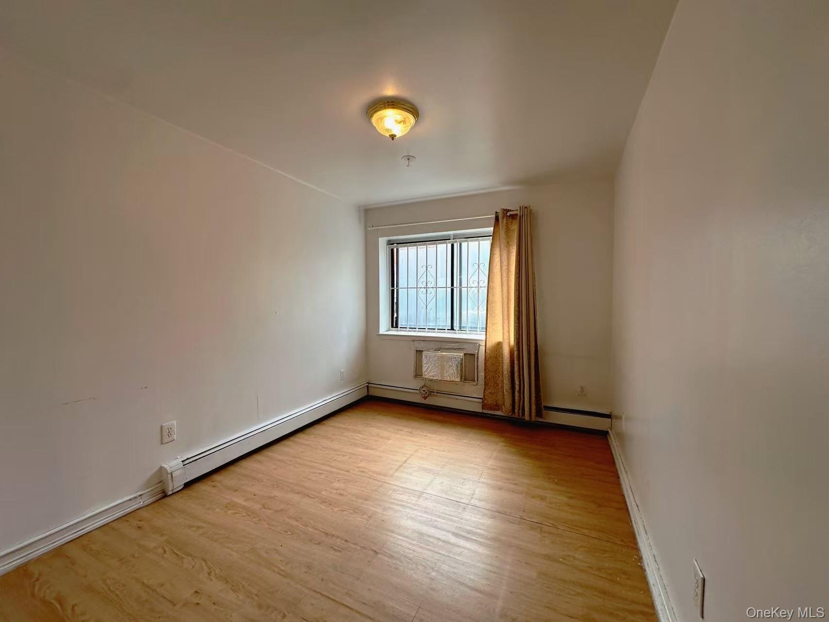 #15 photo, 4304 158th Street, クイーンズ区 Flushing , NY 11358