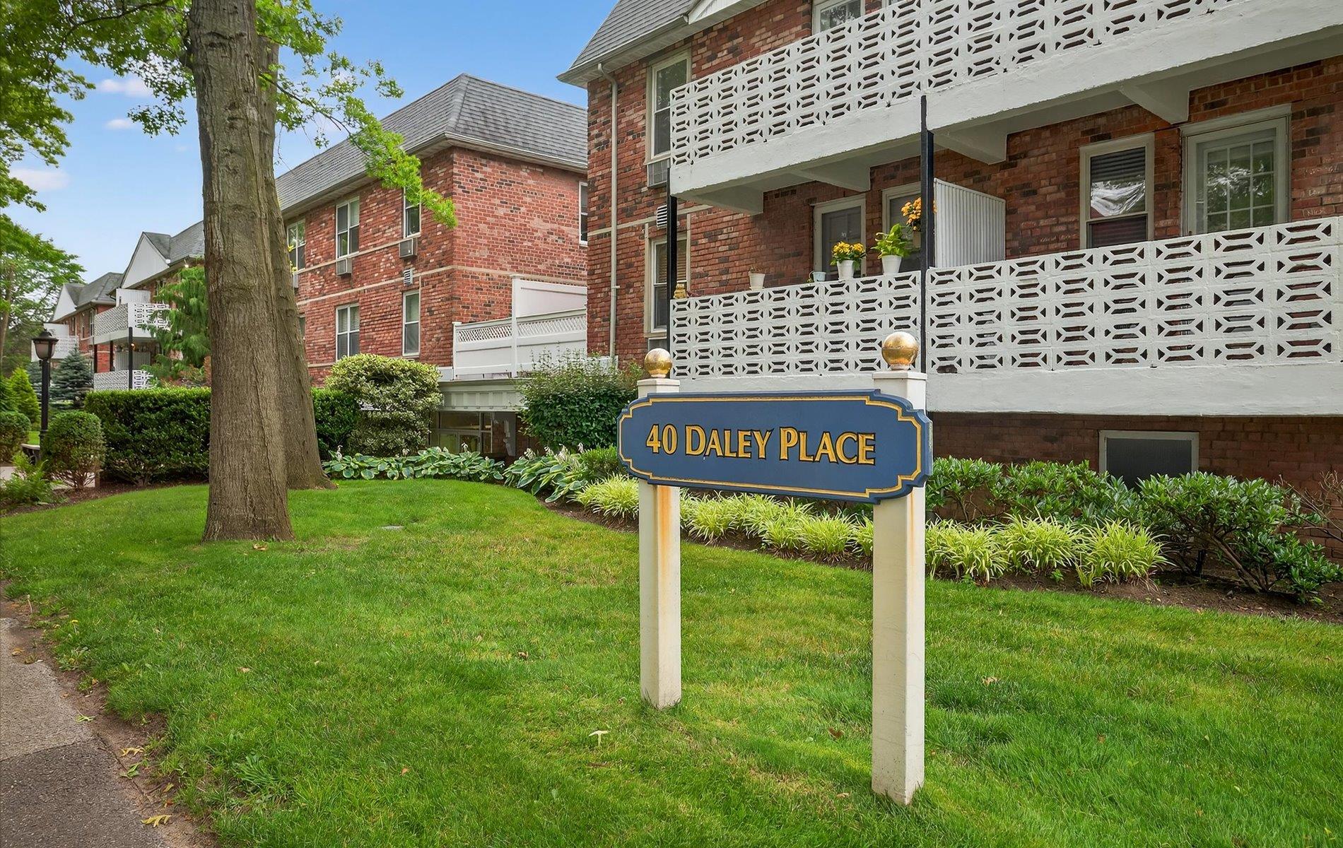 #1 photo, 40 Daley Place, Lynbrook , NY 11563