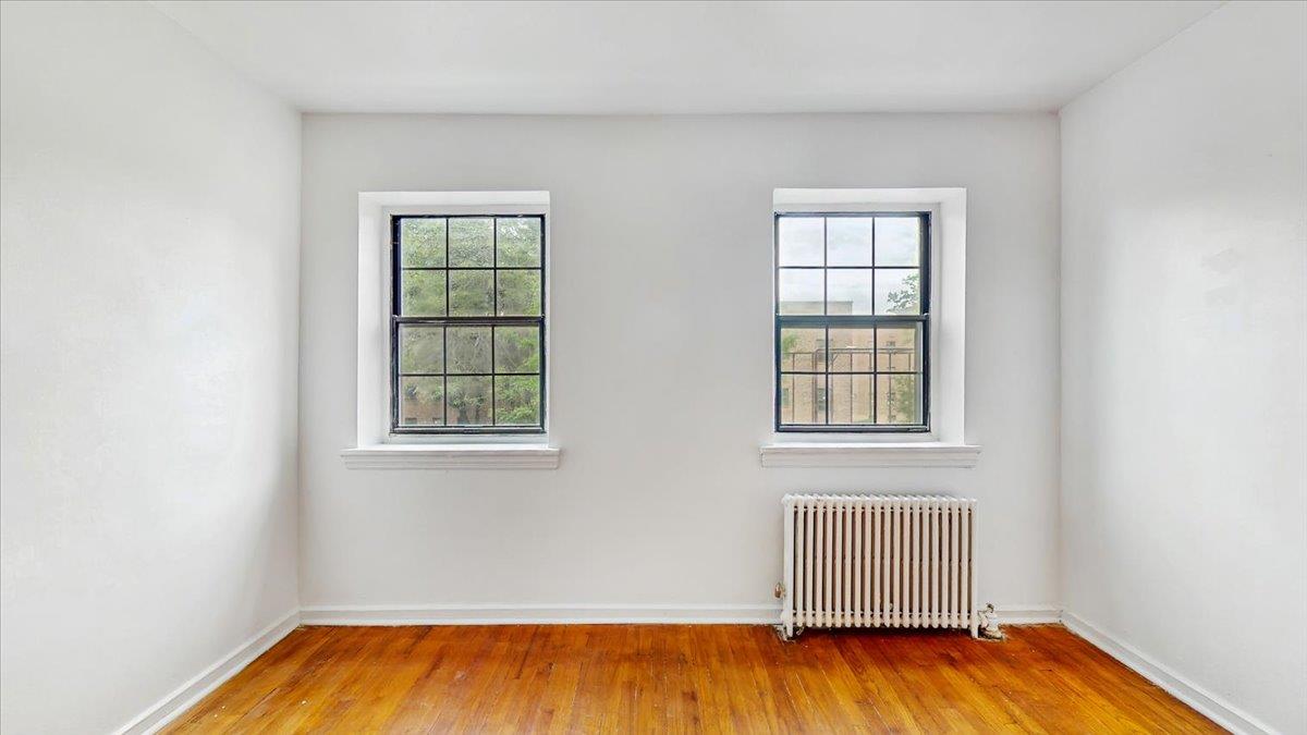 #7 photo, 144-15 78th Rd, クイーンズ区 Kew Garden Hills , NY 11367