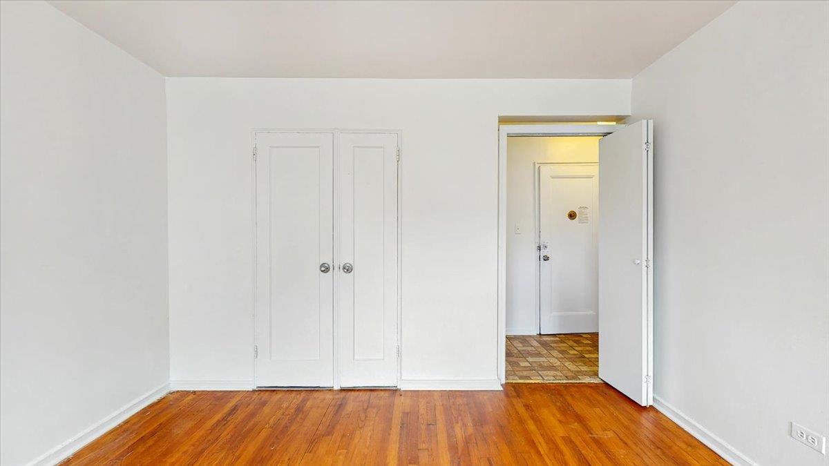 #8 photo, 144-15 78th Rd, クイーンズ区 Kew Garden Hills , NY 11367