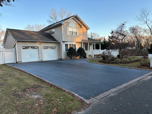 #1 photo, 35 Williams Avenue, 東長島 Holtsville , NY 11742