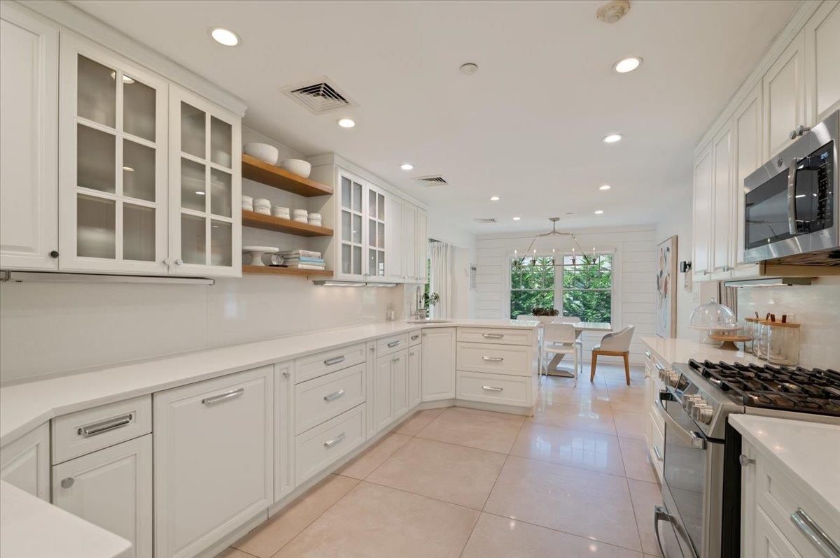 #14 photo, 1029 New McNeil Avenue, 長島 Lawrence , NY 11559