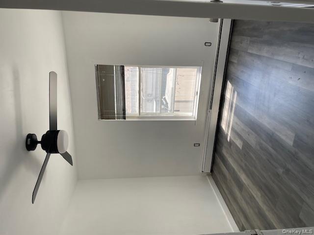 #18 photo, 13-15 Bellport Lane, サフォーク郡 Bellport Village , NY 11713