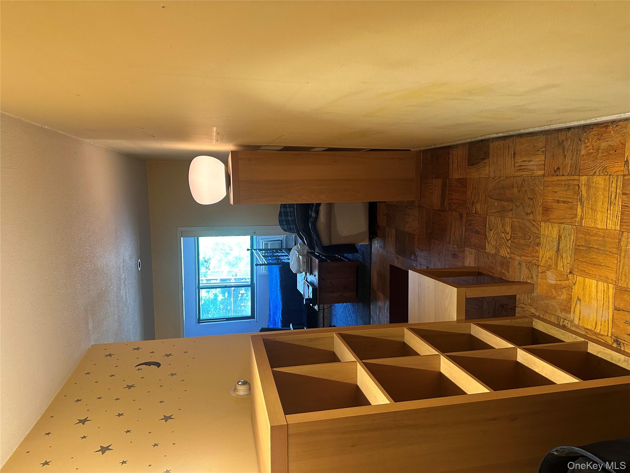 #8 photo, 2201 Palmer Avenue, New Rochelle , NY 10801