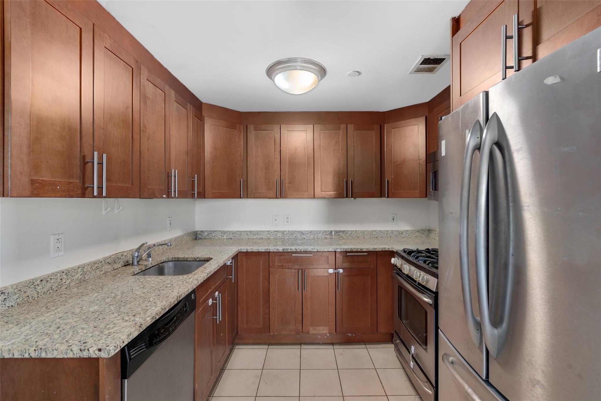 #4 photo, 3536 Cambridge Avenue, ブロンクス区 Bronx , NY 10463