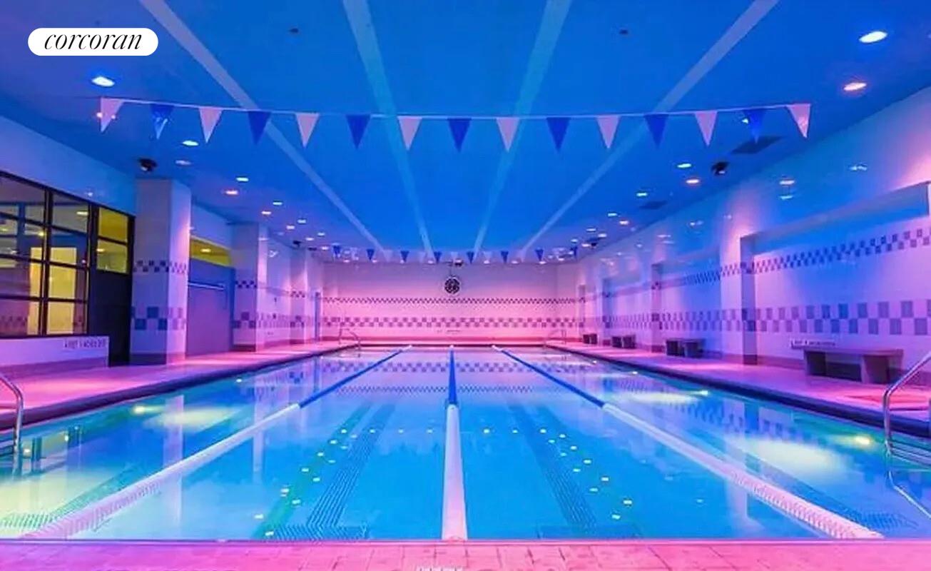 #12 photo, 350 W 50TH Street, マンハッタン Hells Kitchen , NY 10019