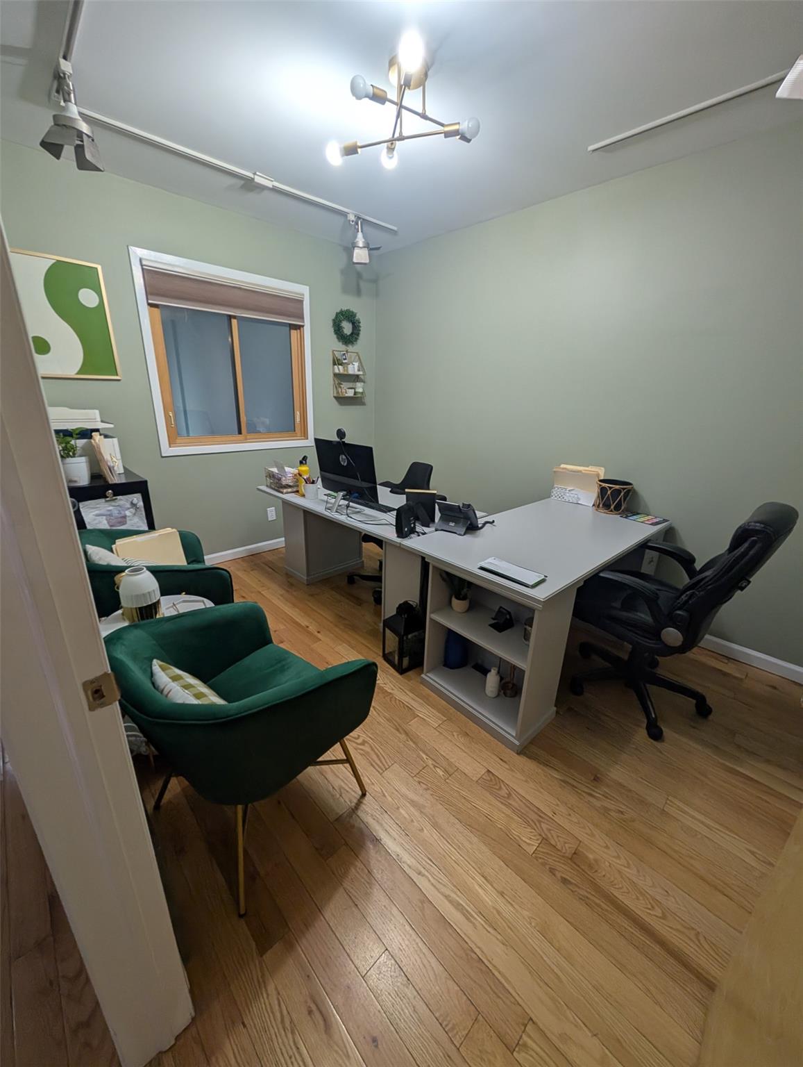 #12 photo, 95 Rockaway Avenue, ナッソー郡 Valley Stream , NY 11580