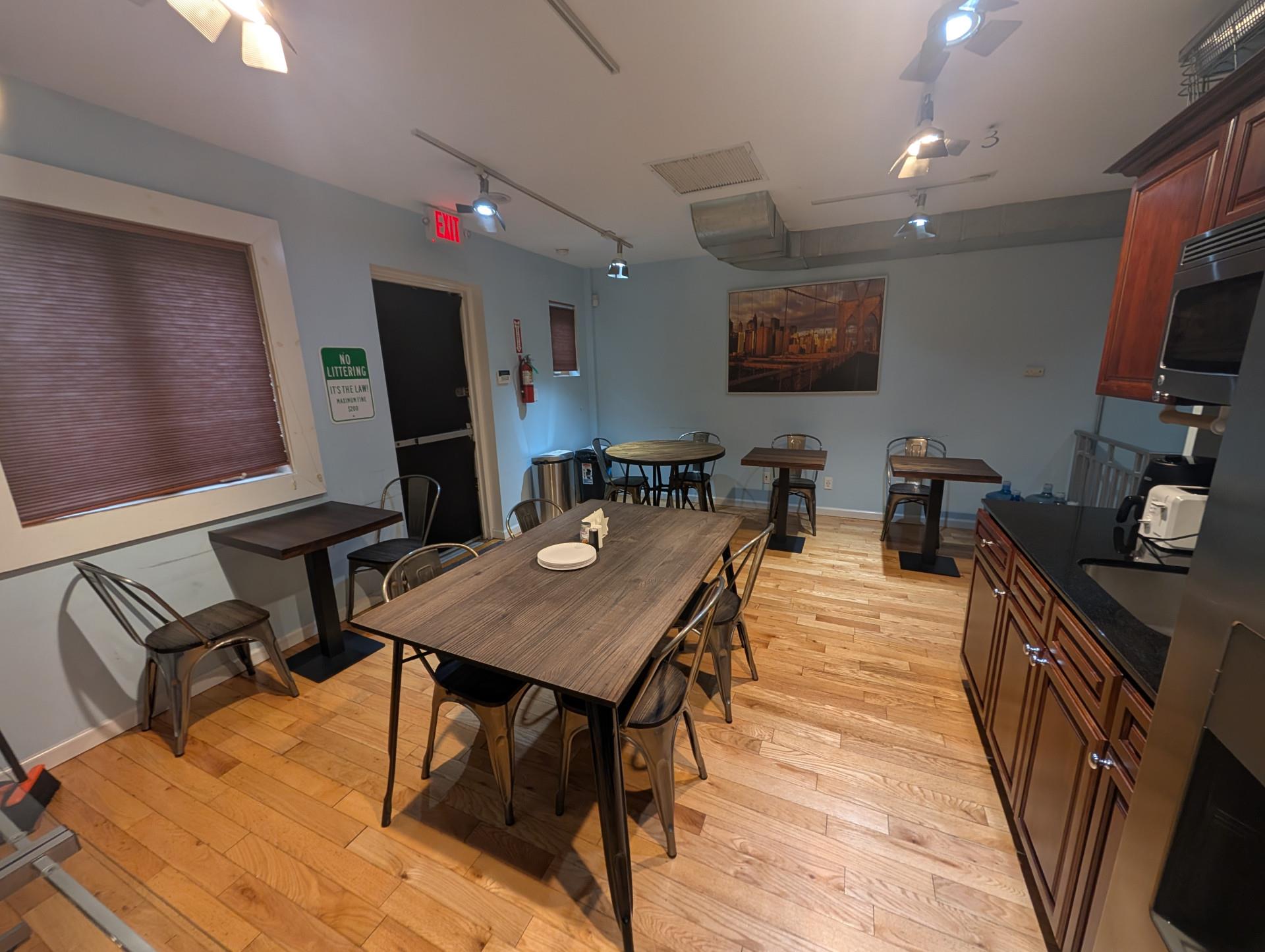 #17 photo, 95 Rockaway Avenue, ナッソー郡 Valley Stream , NY 11580