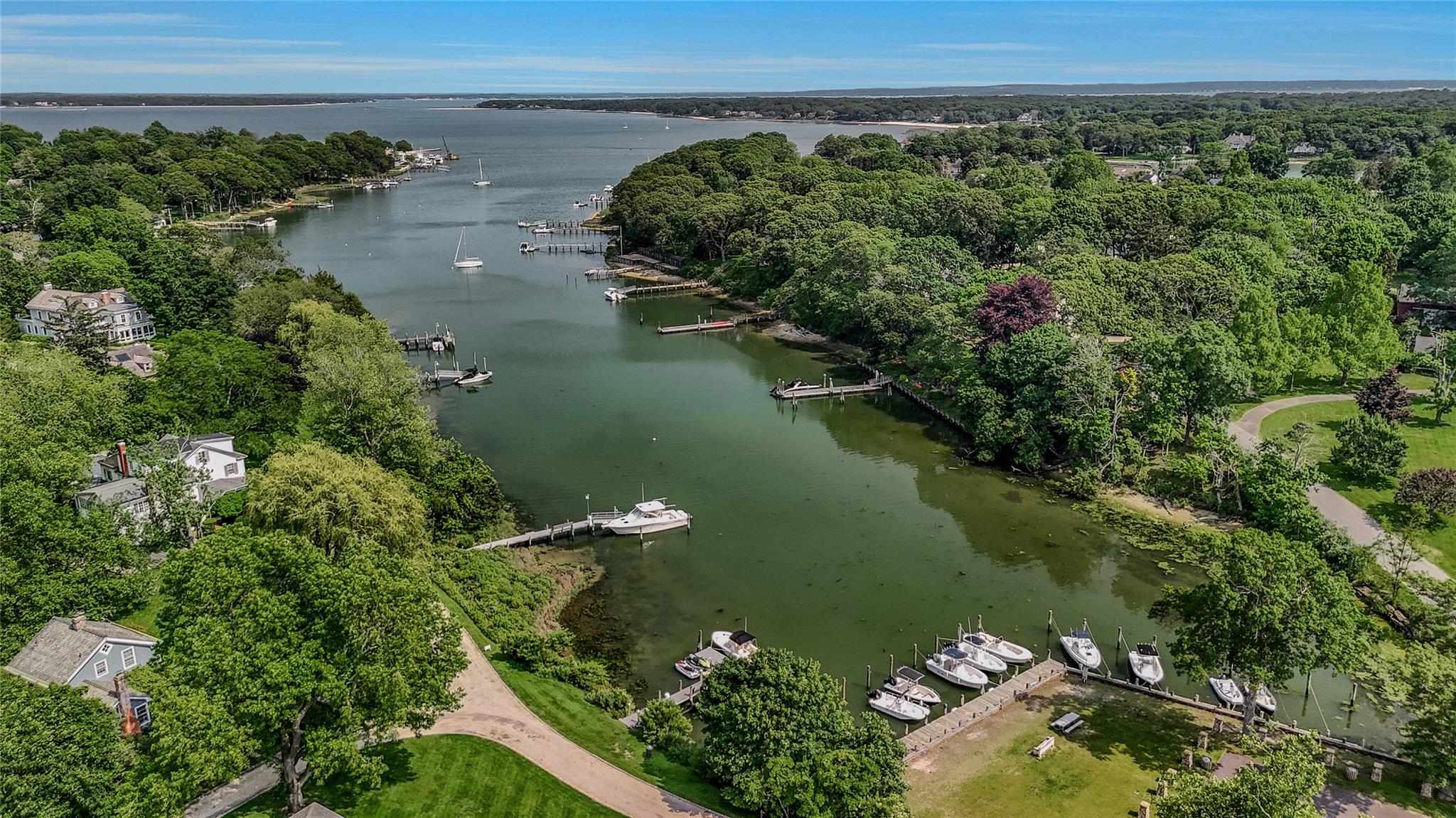 #1 photo, 400 Town Creek Lane, سوفولك Southold , NY 11971