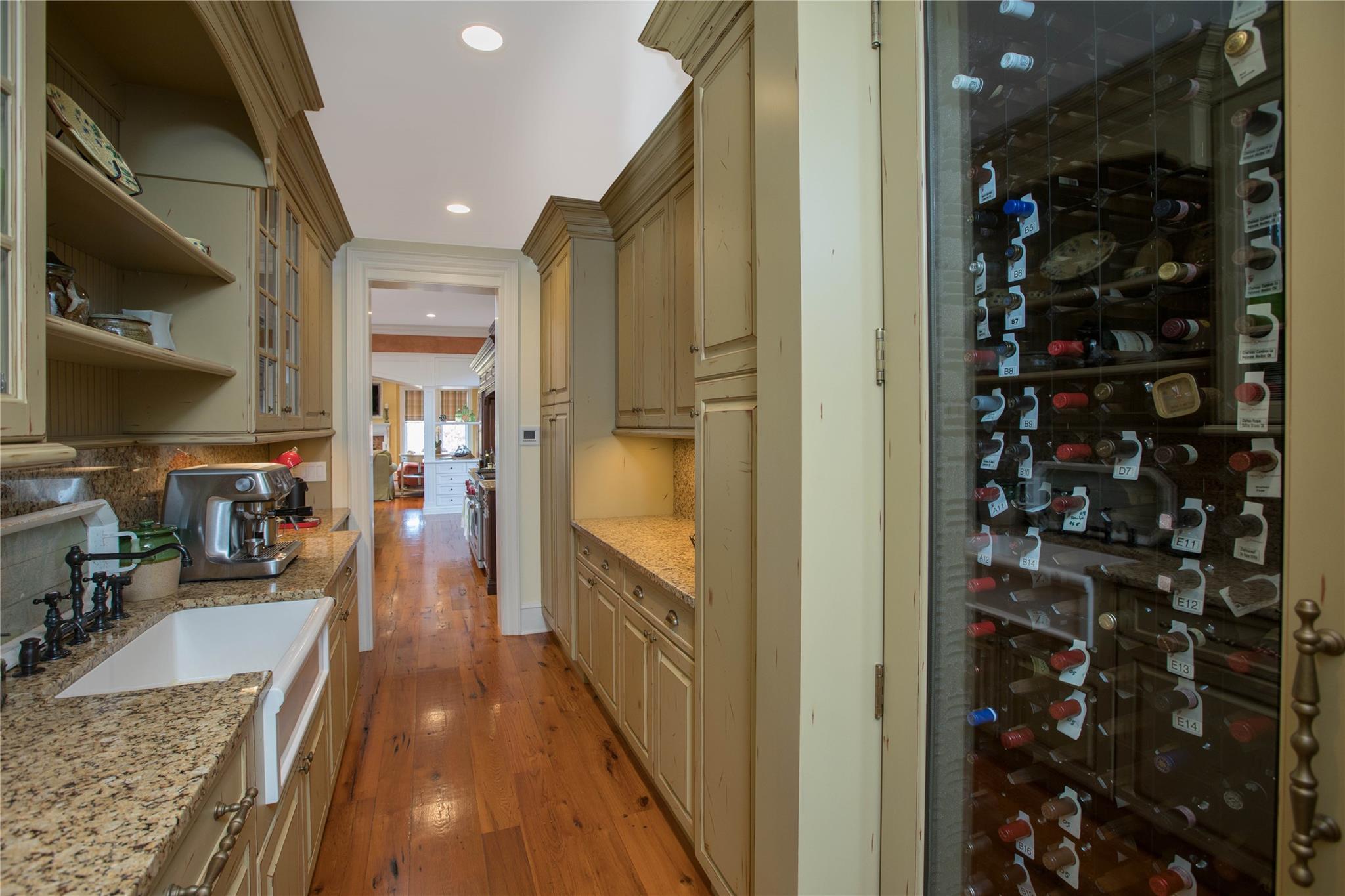 #13 photo, 40 Rowing Street, 東長島 East Patchogue , NY 11772