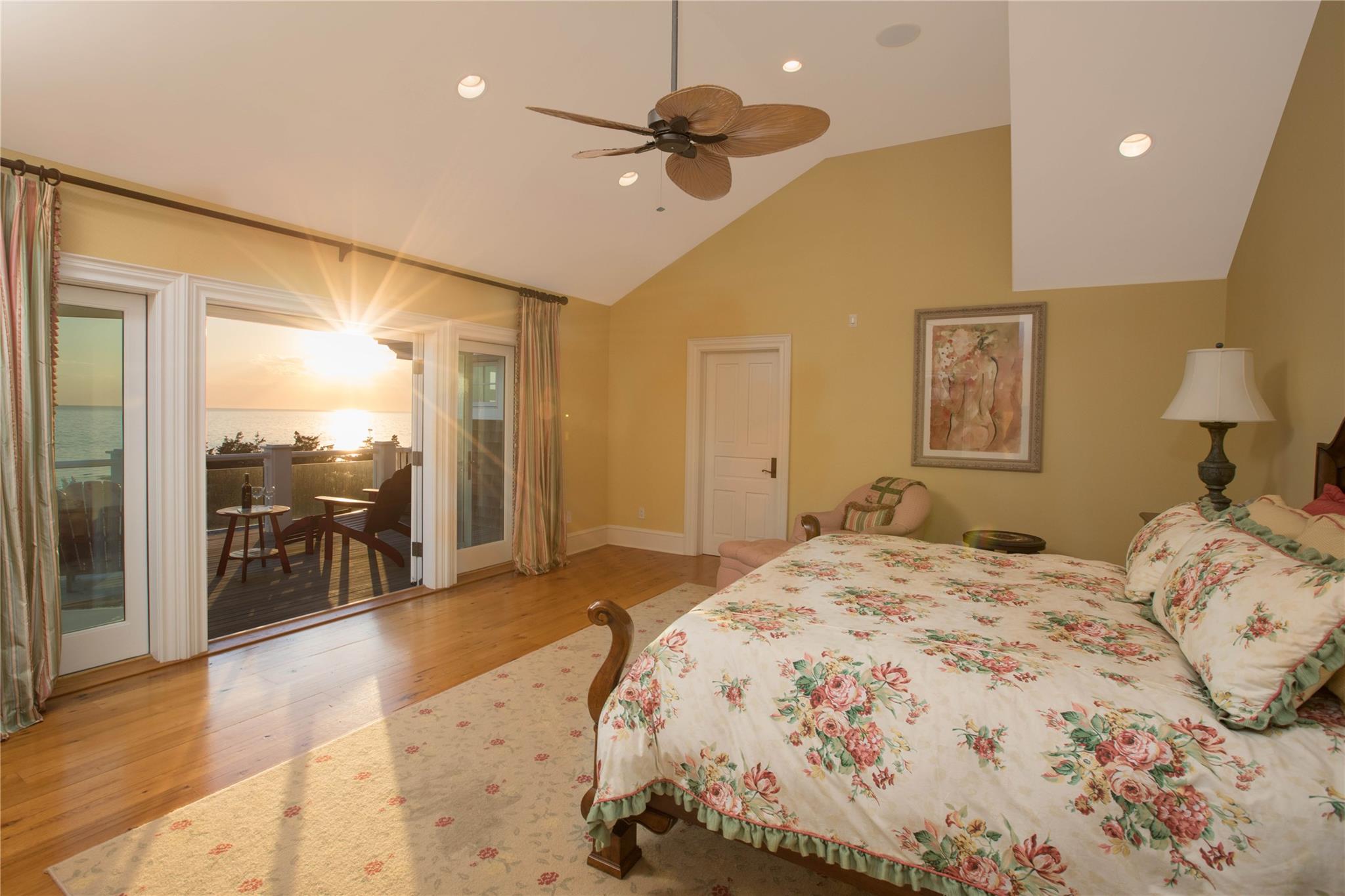 #16 photo, 40 Rowing Street, 東長島 East Patchogue , NY 11772