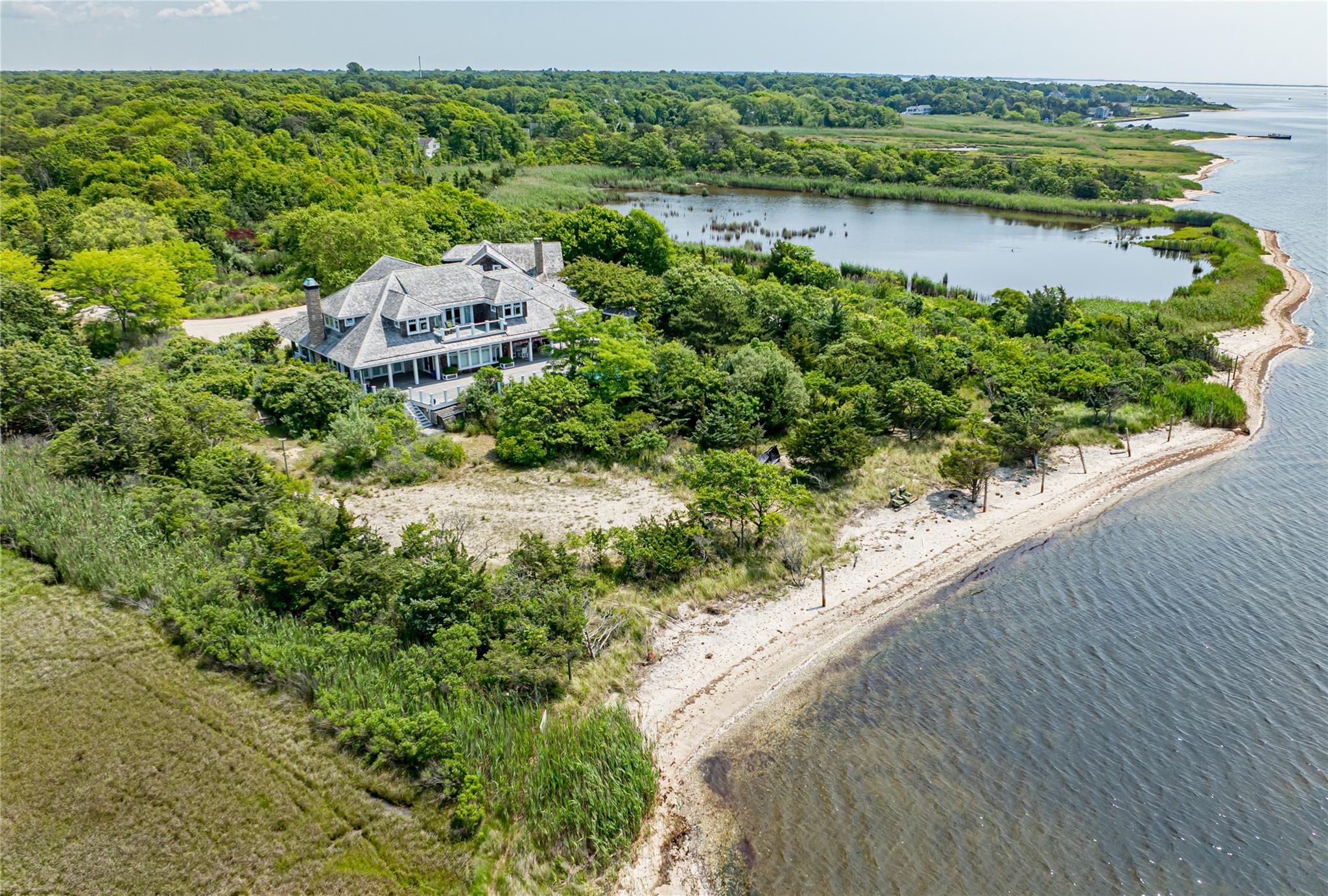 #3 photo, 40 Rowing Street, 東長島 East Patchogue , NY 11772