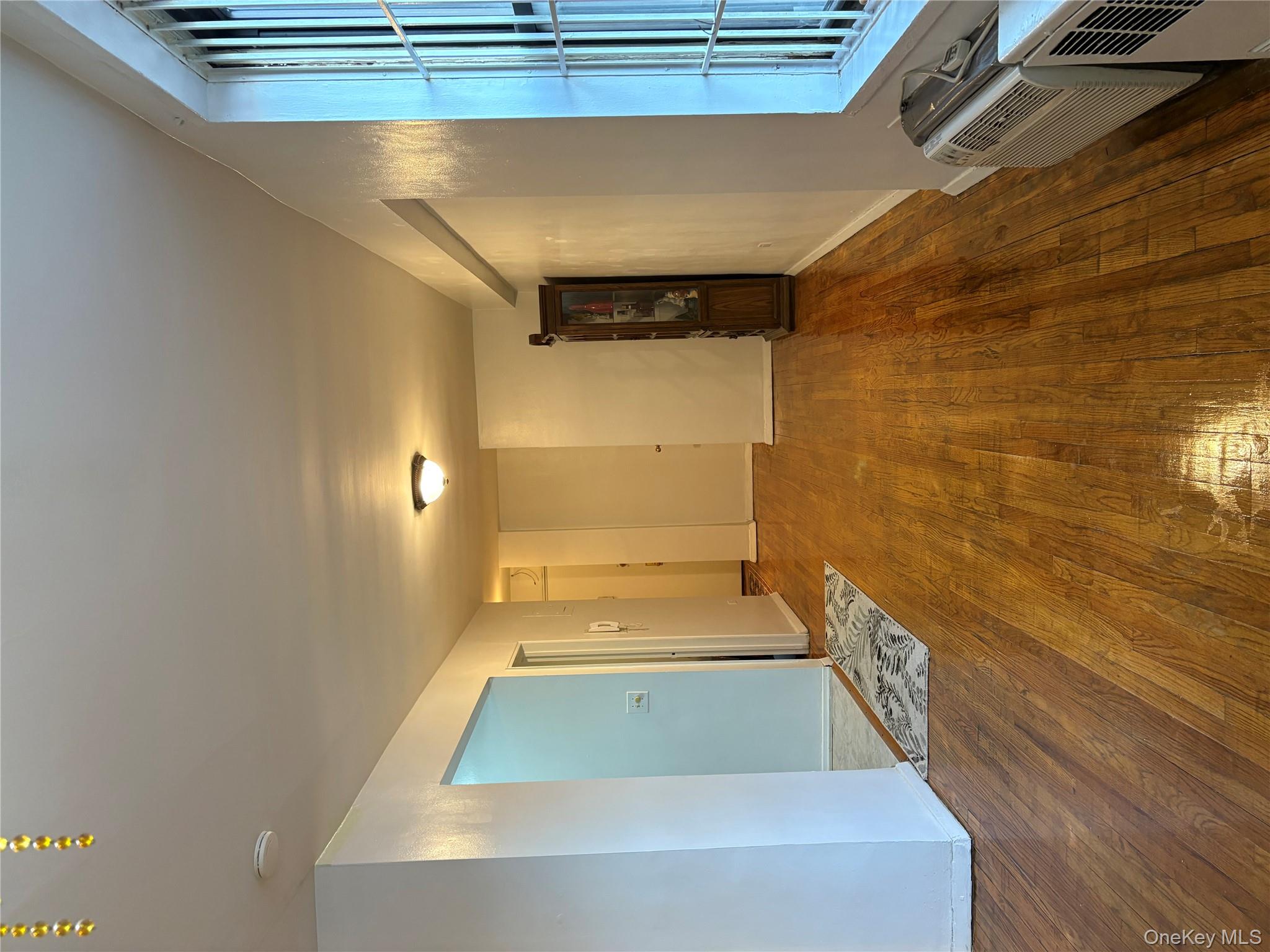 #2 photo, 41-31 51 Street, クイーンズ区 Woodside , NY 11377