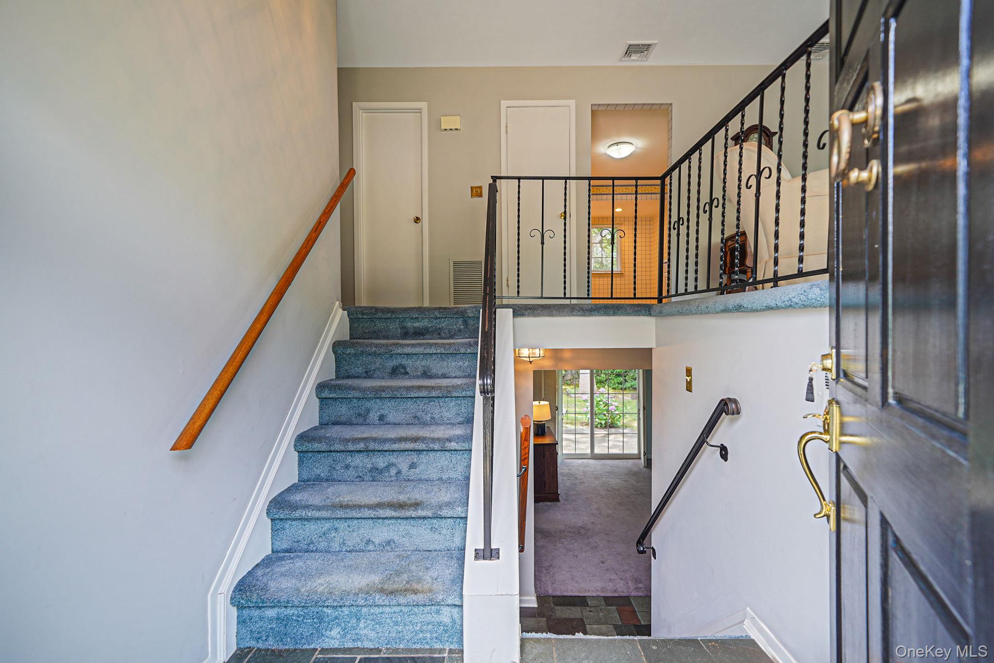 #4 photo, 708 Bohemia Parkway, サフォーク郡 Sayville , NY 11782