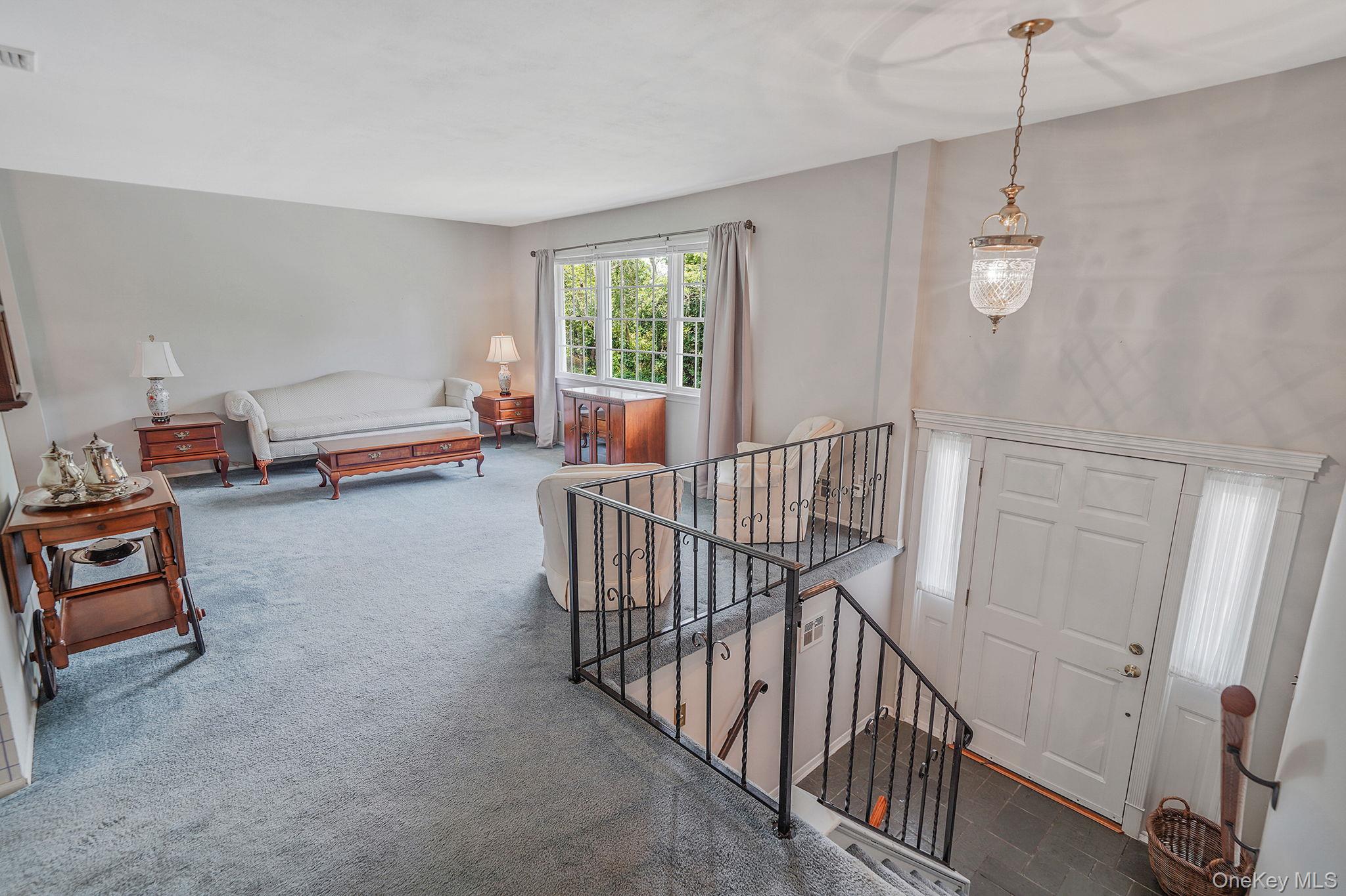 #5 photo, 708 Bohemia Parkway, サフォーク郡 Sayville , NY 11782