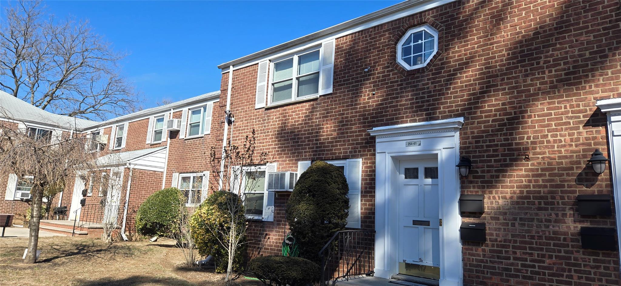 #2 photo, 254-61 75TH Avenue, 皇后區 Glen Oaks , NY 11004