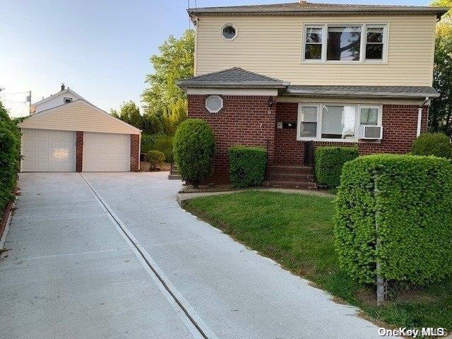 #1 photo, 73 Elizabeth Street, 長島 花卉園 Floral Park , NY 11001