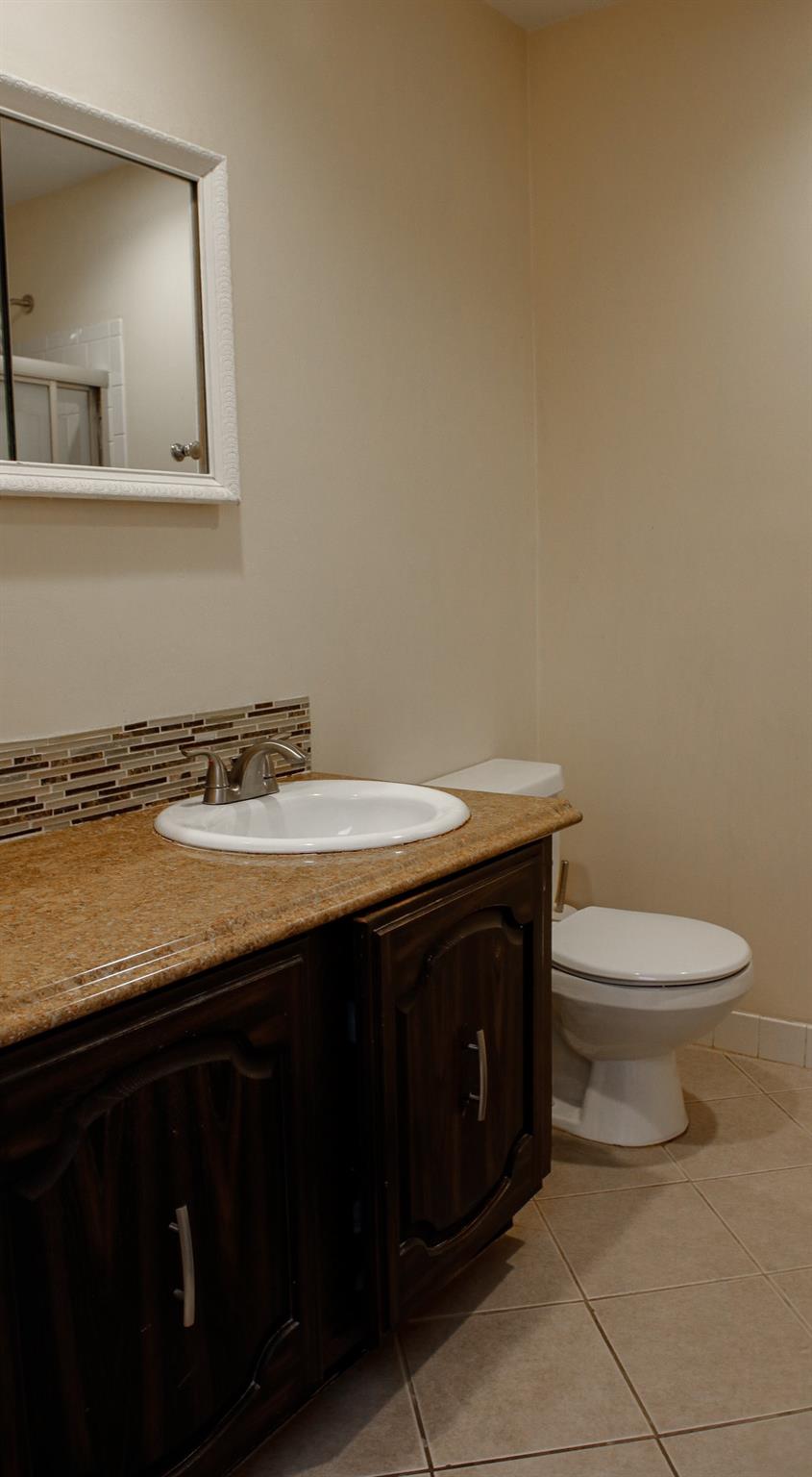 #19 photo, 11 Manors Drive, ناسو Jericho , NY 11753