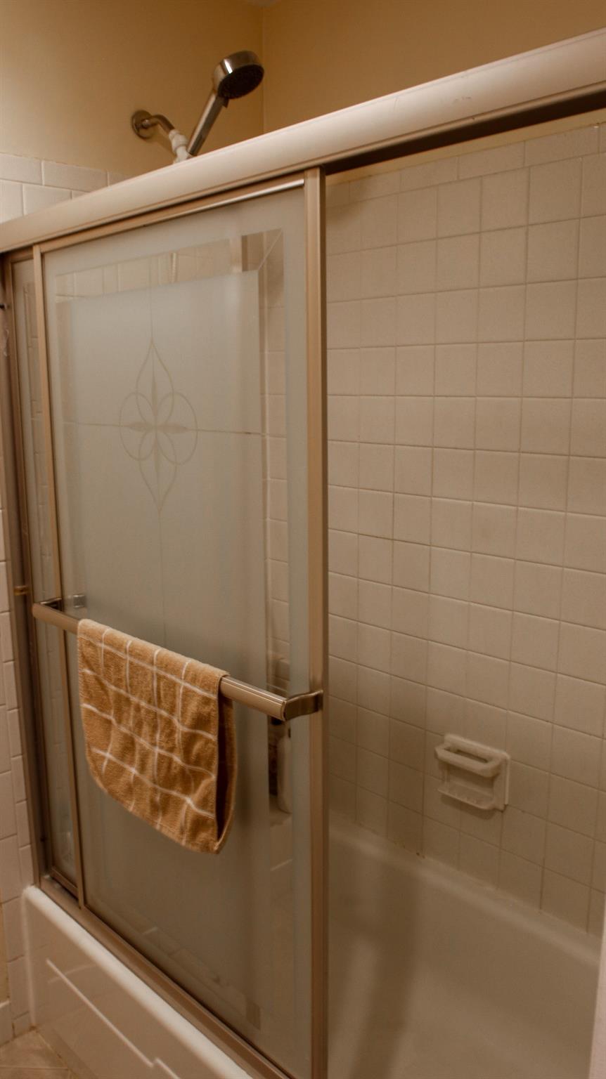 #20 photo, 11 Manors Drive, ناسو Jericho , NY 11753