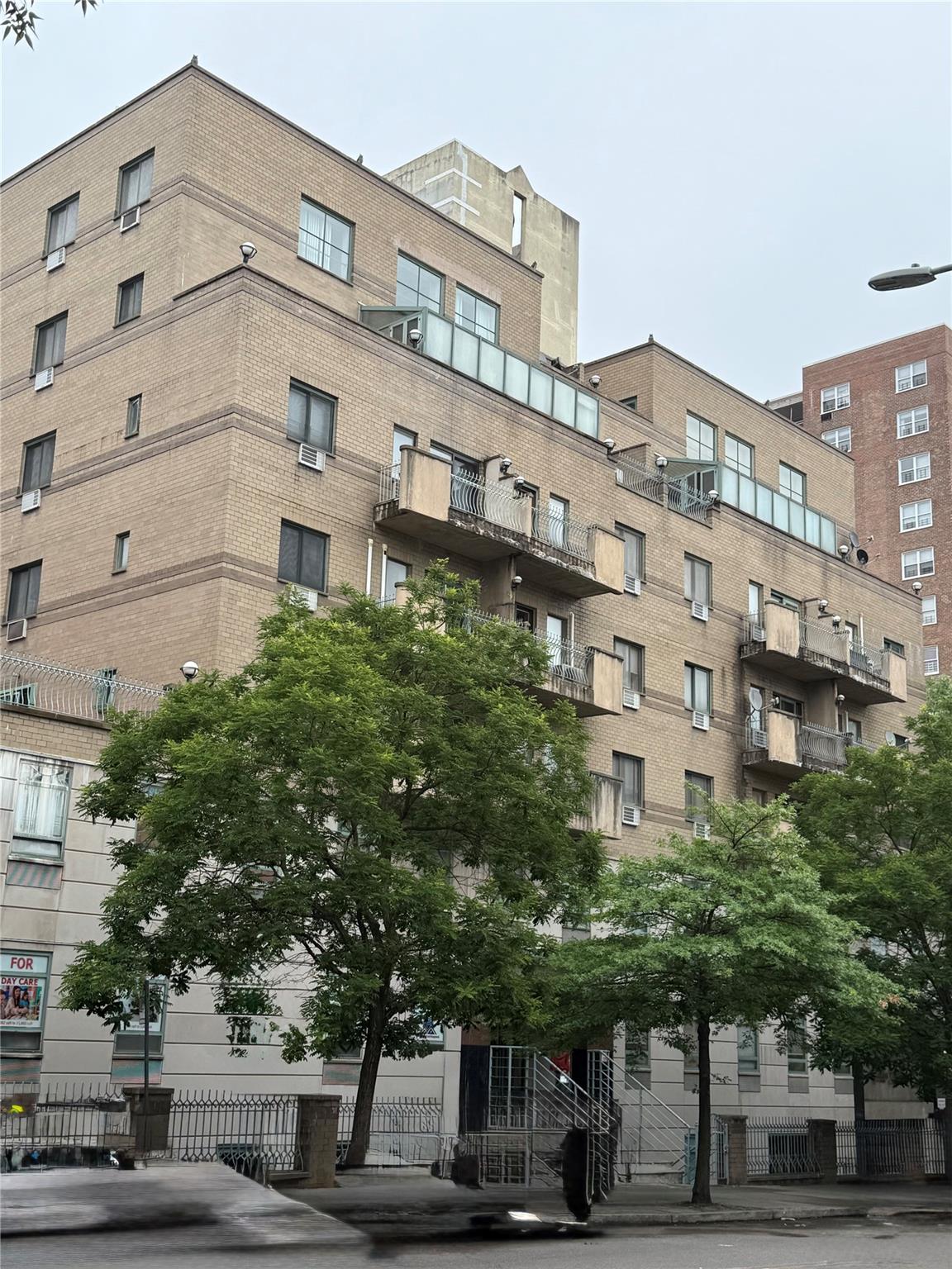 #1 photo, 4231 Colden Street, كوينز Flushing , NY 11355-4788
