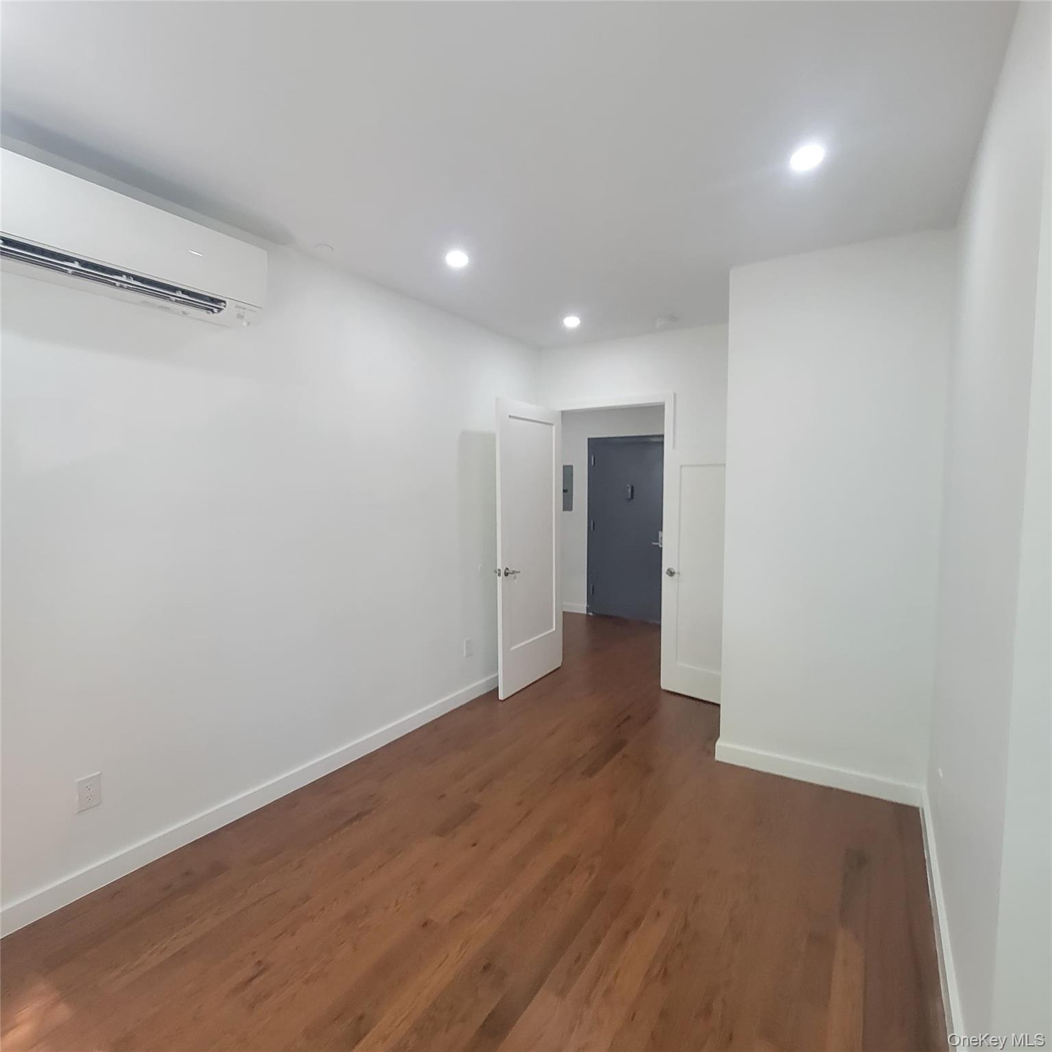 #14 photo, 2041 Strauss Street, ブルックリン区 Brooklyn , NY 11212