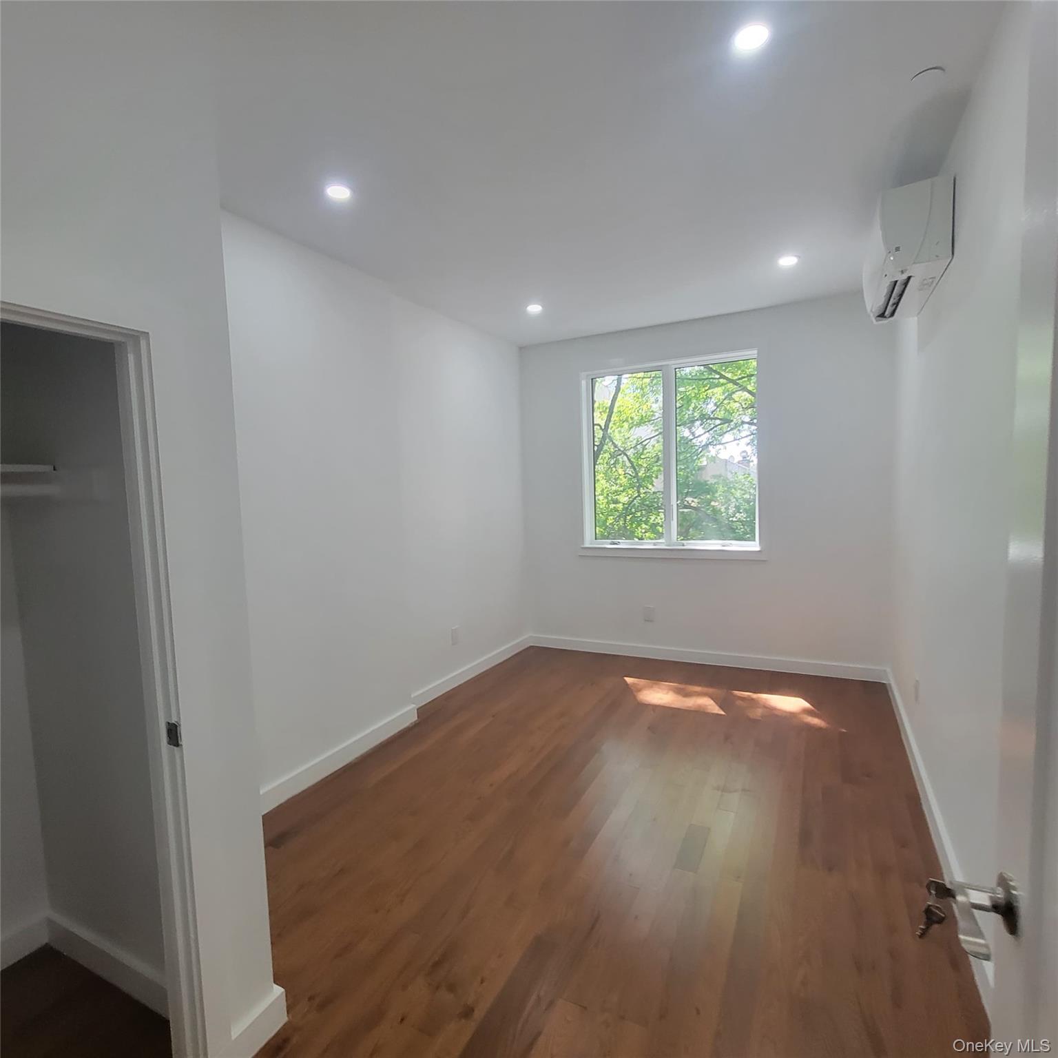 #15 photo, 2041 Strauss Street, ブルックリン区 Brooklyn , NY 11212