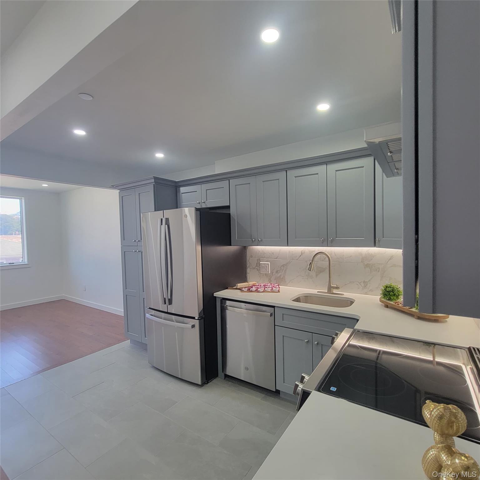 #3 photo, 2041 Strauss Street, ブルックリン区 Brooklyn , NY 11212