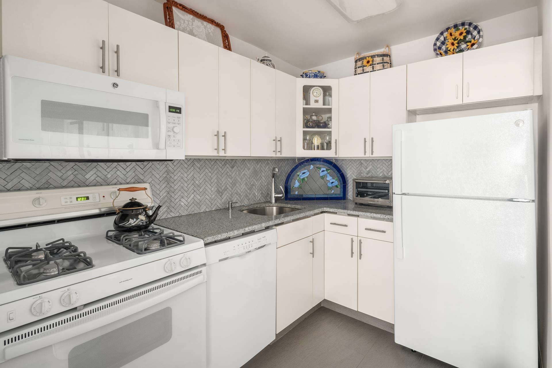 #6 photo, 370 E 76TH Street, マンハッタン Lenox Hill , NY 10021