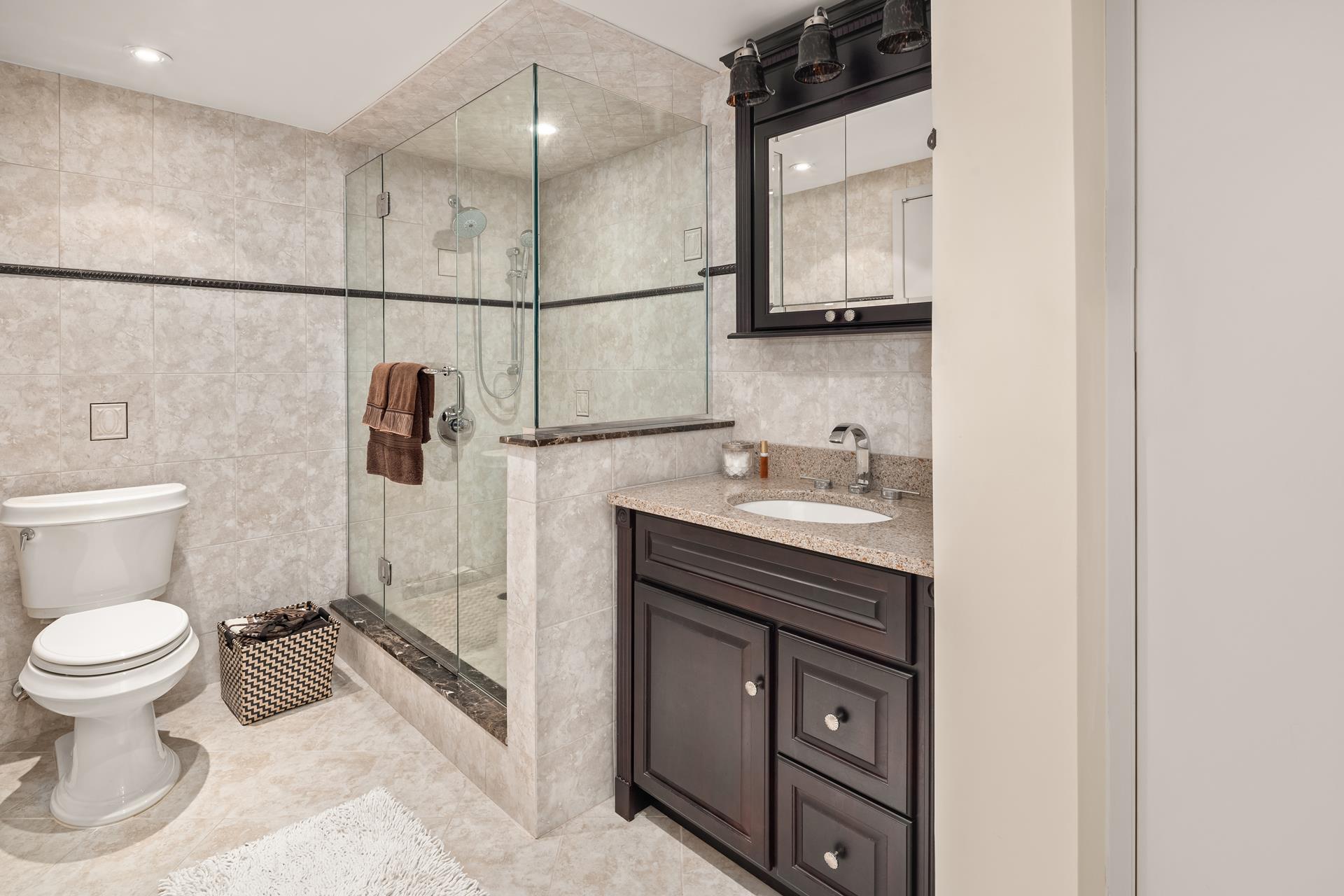 #8 photo, 370 E 76TH Street, マンハッタン Lenox Hill , NY 10021