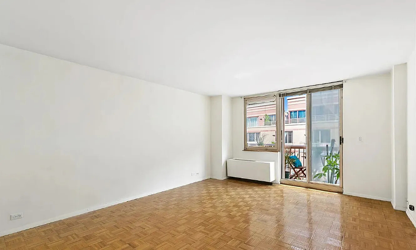 #15 photo, New York City, マンハッタン Hells Kitchen , NY 10019