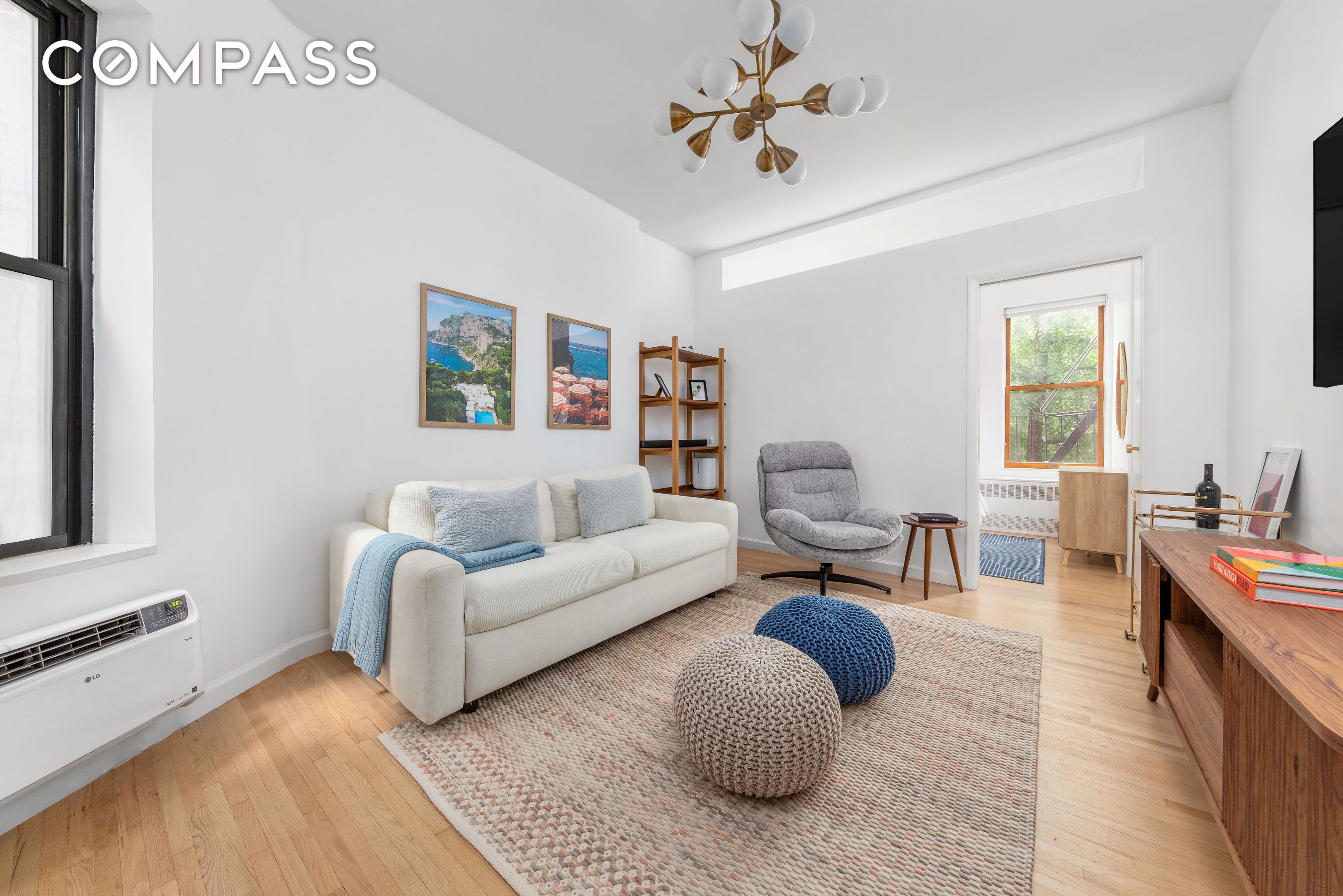 #1 photo, 121 E 10th Street, East Village , NY 10003