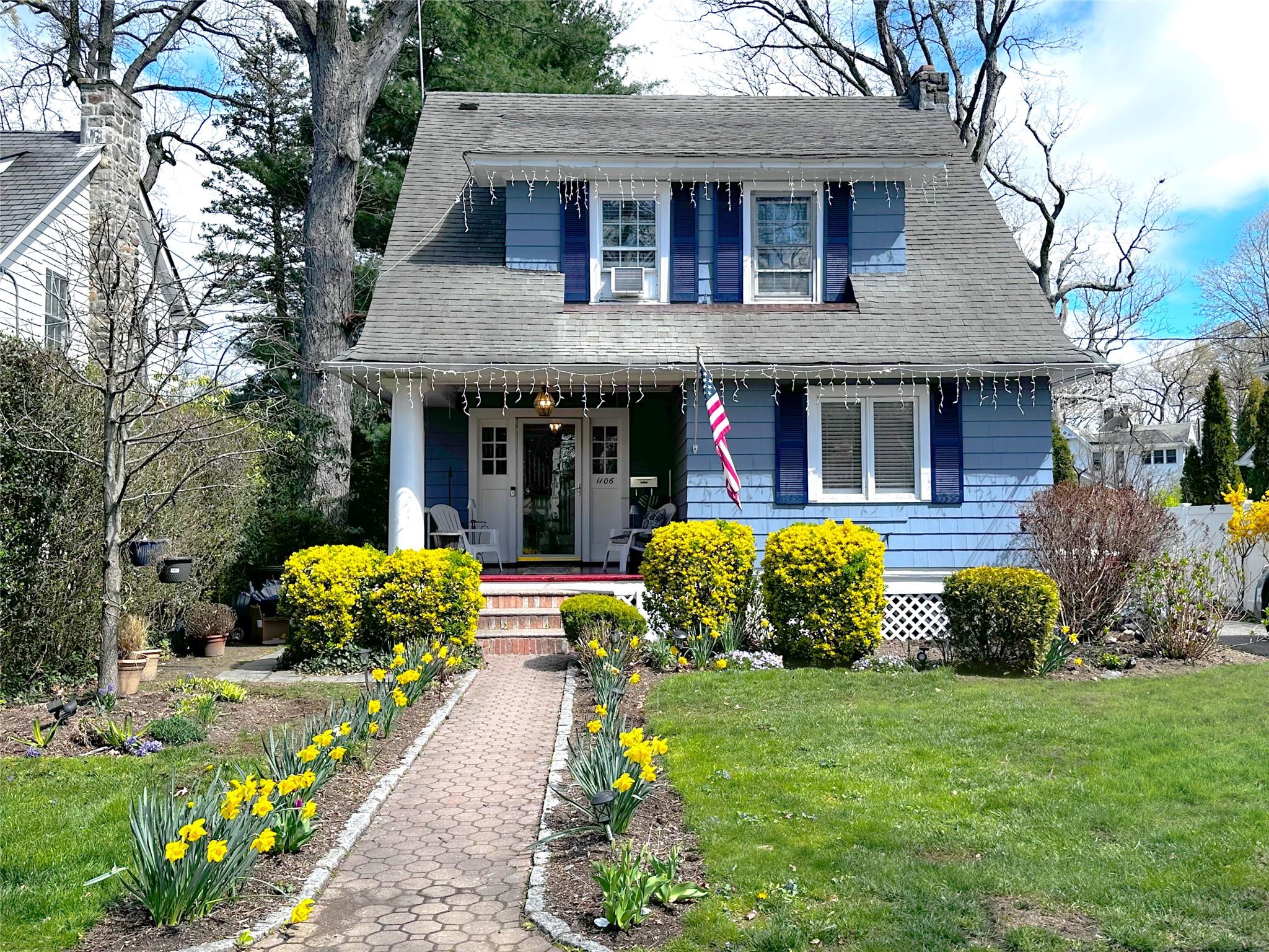 #1 photo, 1106 Clay Avenue, Pelham , NY 10803