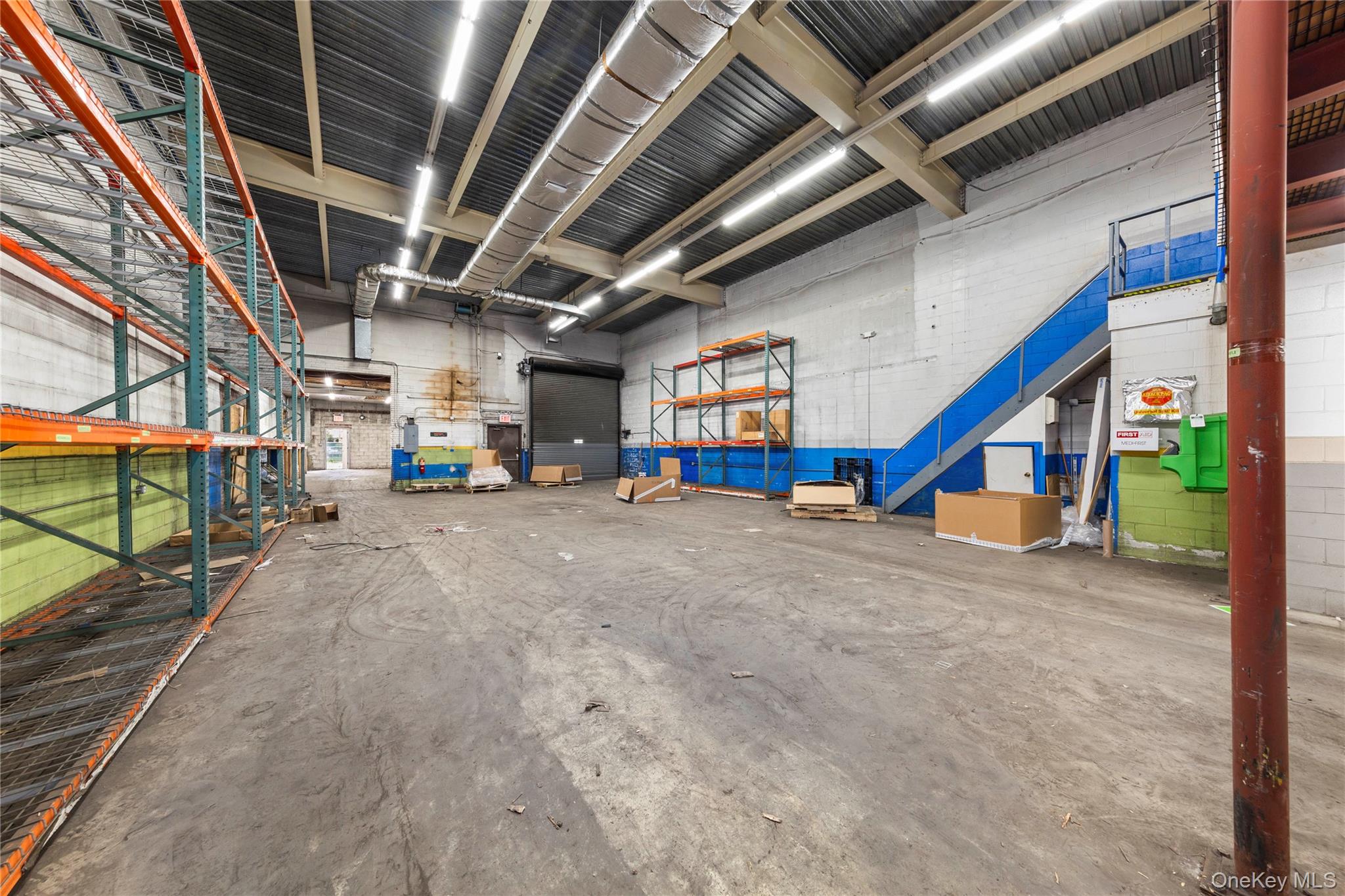 #13 photo, 627 W Merrick Road, ナッソー郡 Valley Stream , NY 11580