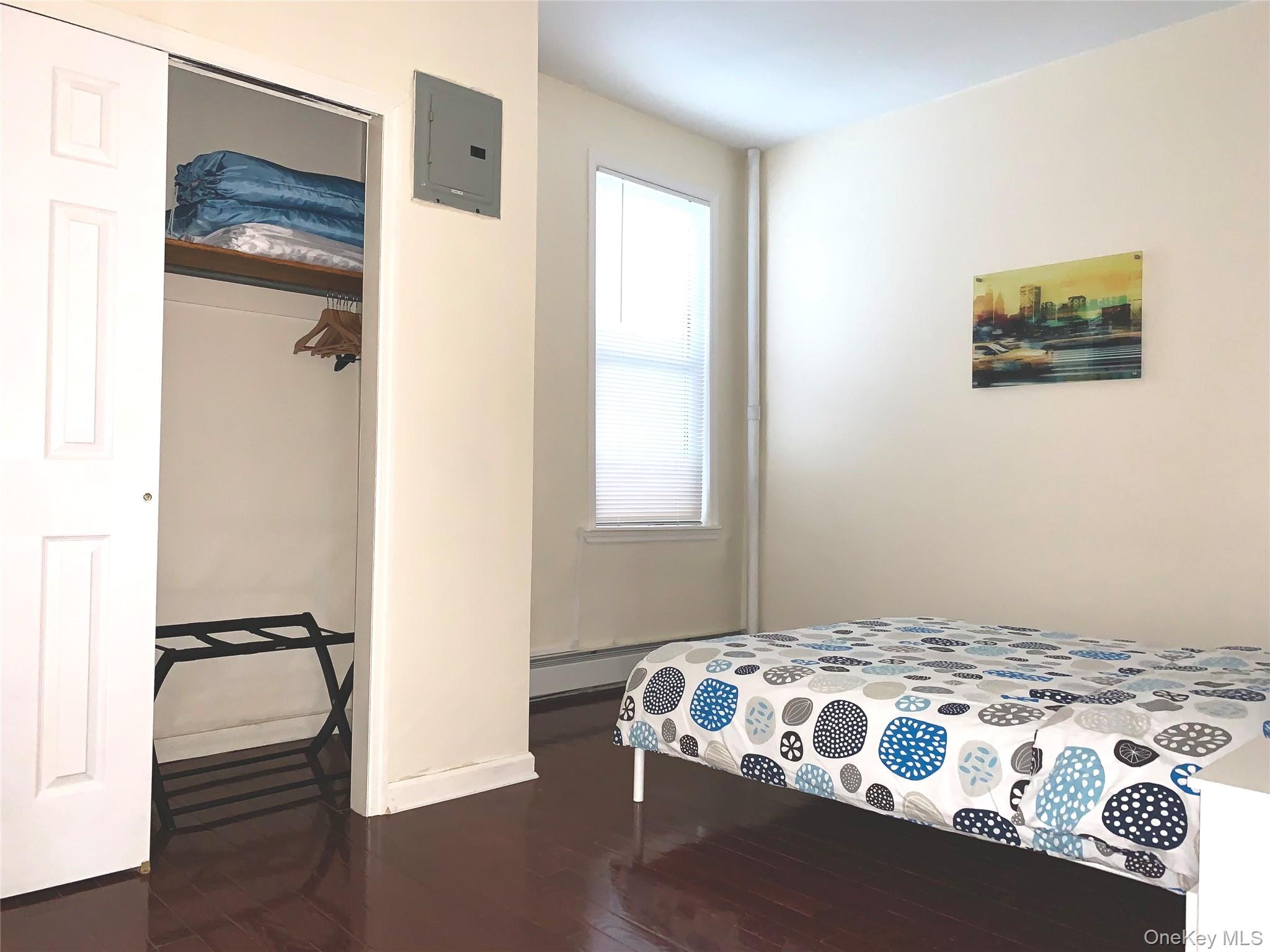 #17 photo, 40-37 24 Street, クイーンズ区 Long Island City , NY 11101