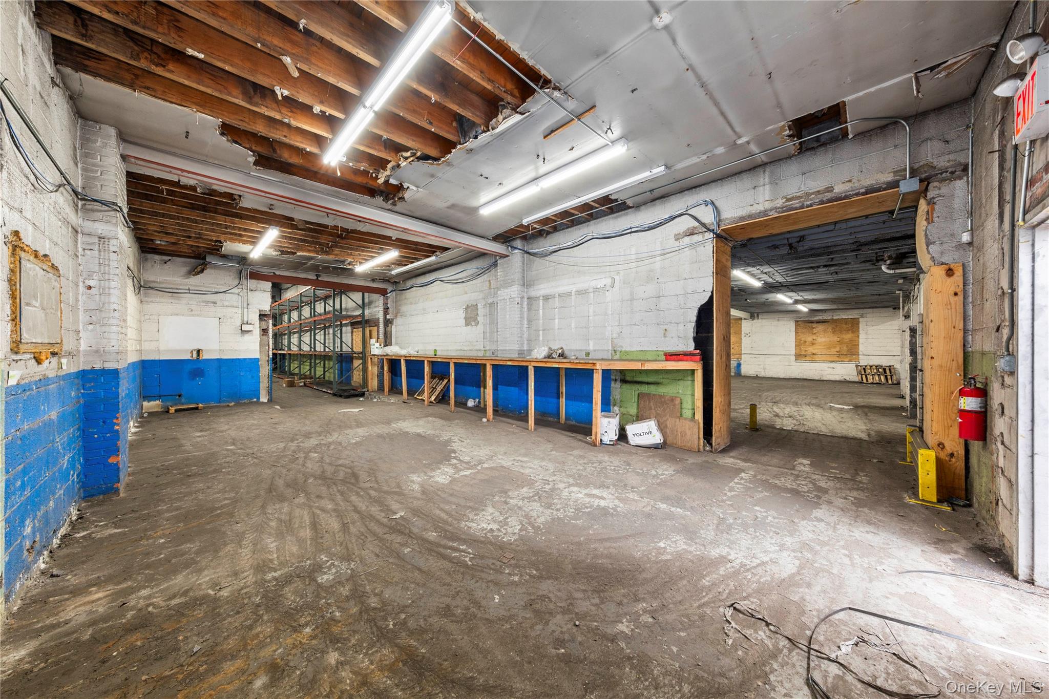 #2 photo, 633 W Merrick Road, ナッソー郡 Valley Stream , NY 11580