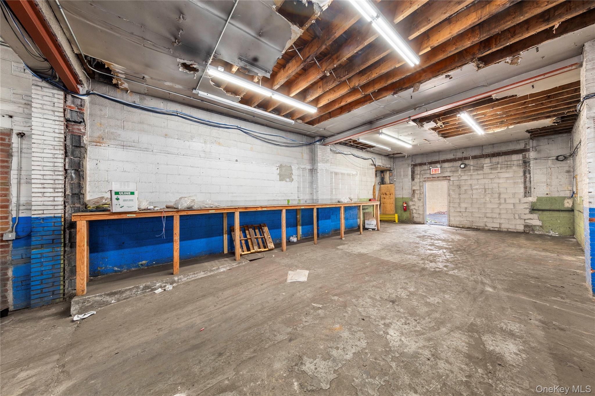 #4 photo, 633 W Merrick Road, ナッソー郡 Valley Stream , NY 11580