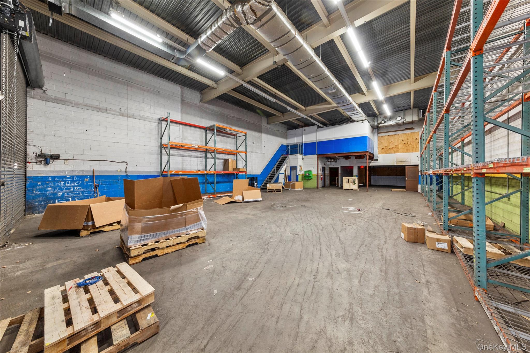 #5 photo, 633 W Merrick Road, ナッソー郡 Valley Stream , NY 11580