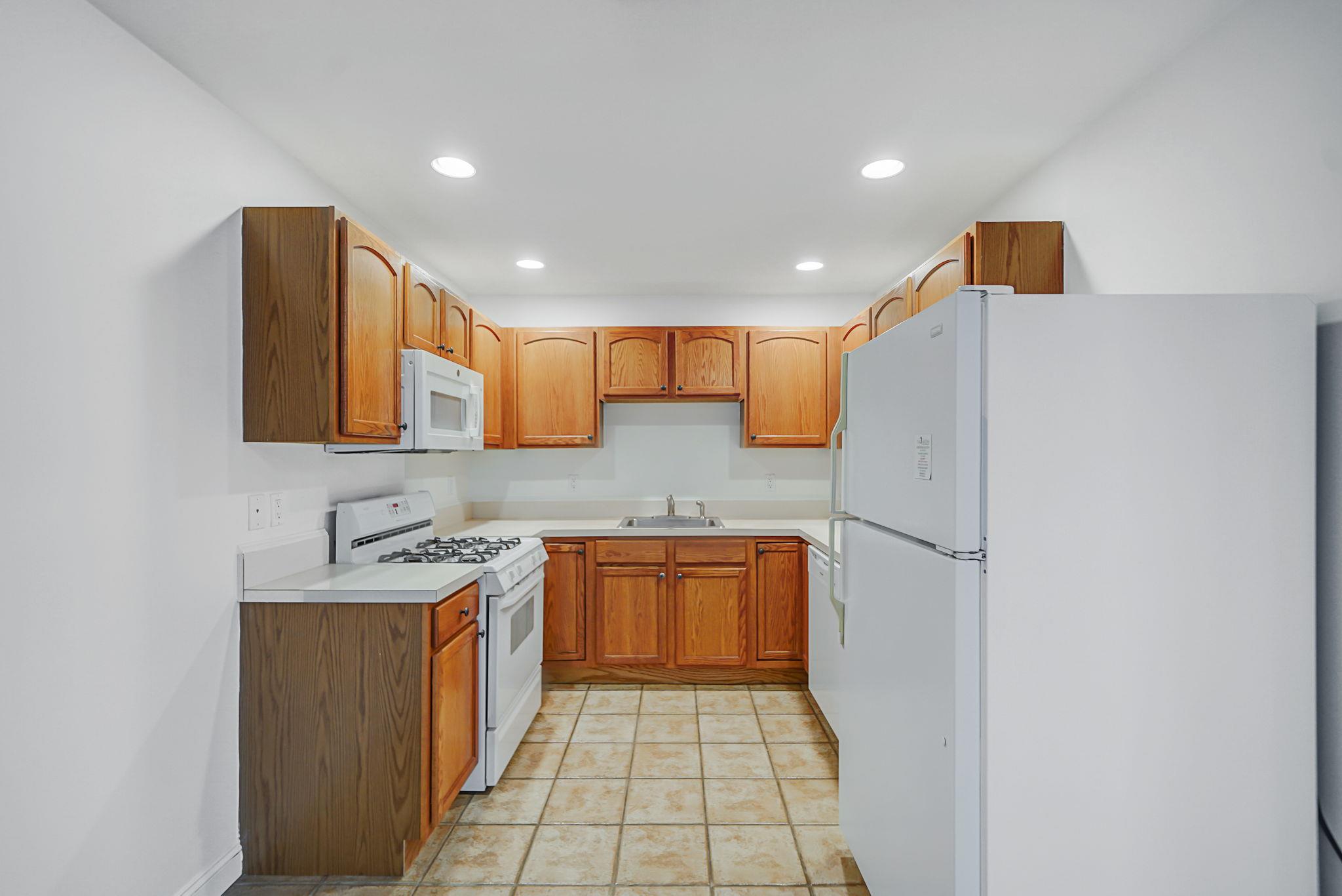 #4 photo, 1126 Savoy Drive, Melville , NY 11747