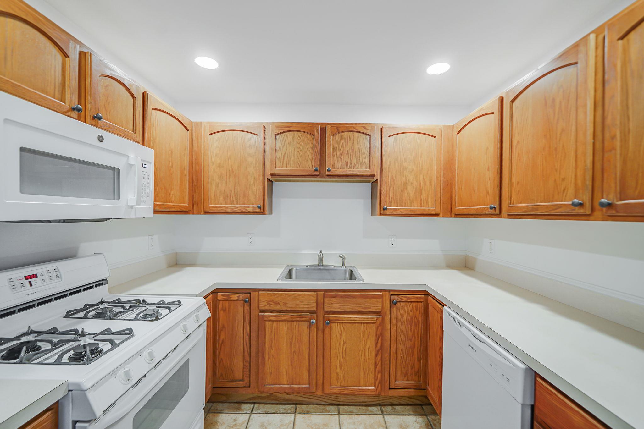 #5 photo, 1126 Savoy Drive, Melville , NY 11747