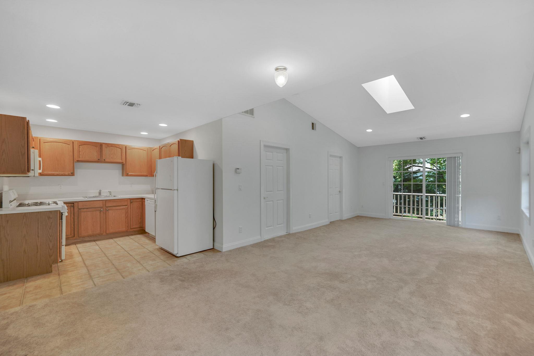 #7 photo, 1126 Savoy Drive, Melville , NY 11747