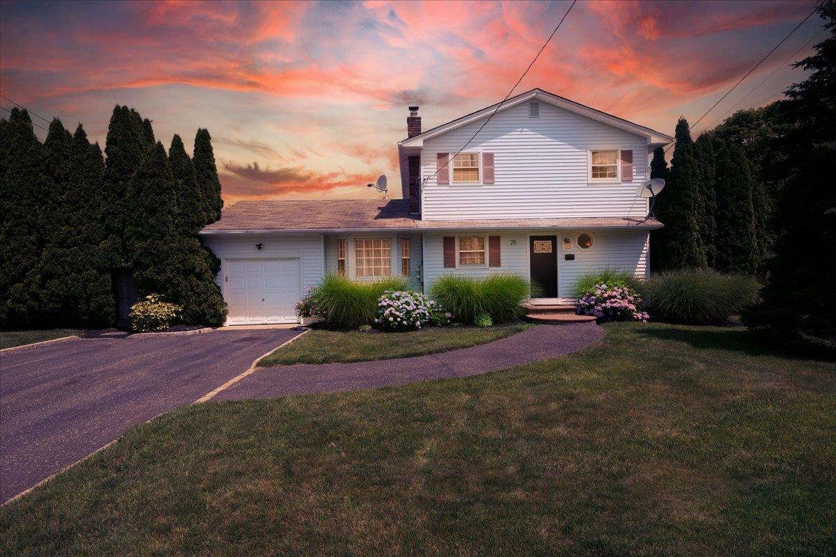 #1 photo, 75 Head Of The Neck Road, Bellport , NY 11713