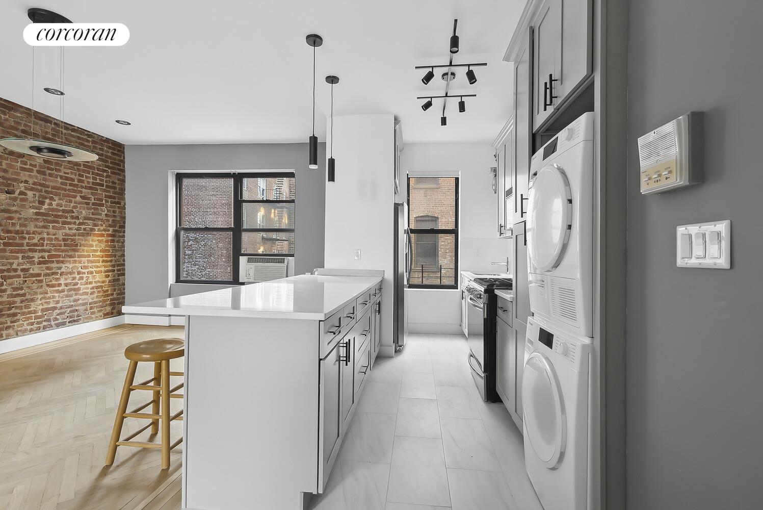 #3 photo, New York City, マンハッタン Hudson Heights , NY 10033