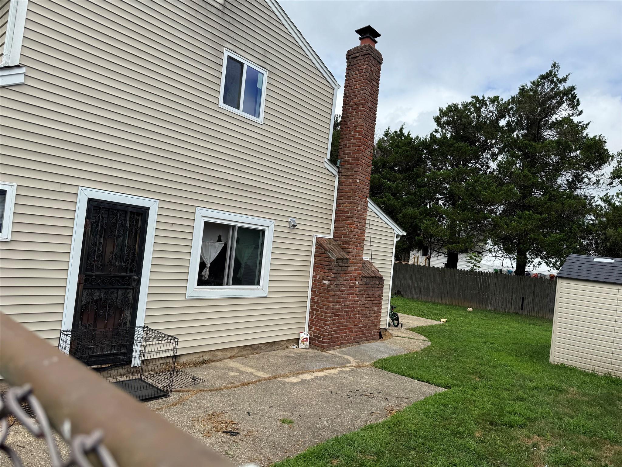 #8 photo, 115 Branch Avenue, サフォーク郡 Central Islip , NY 11722